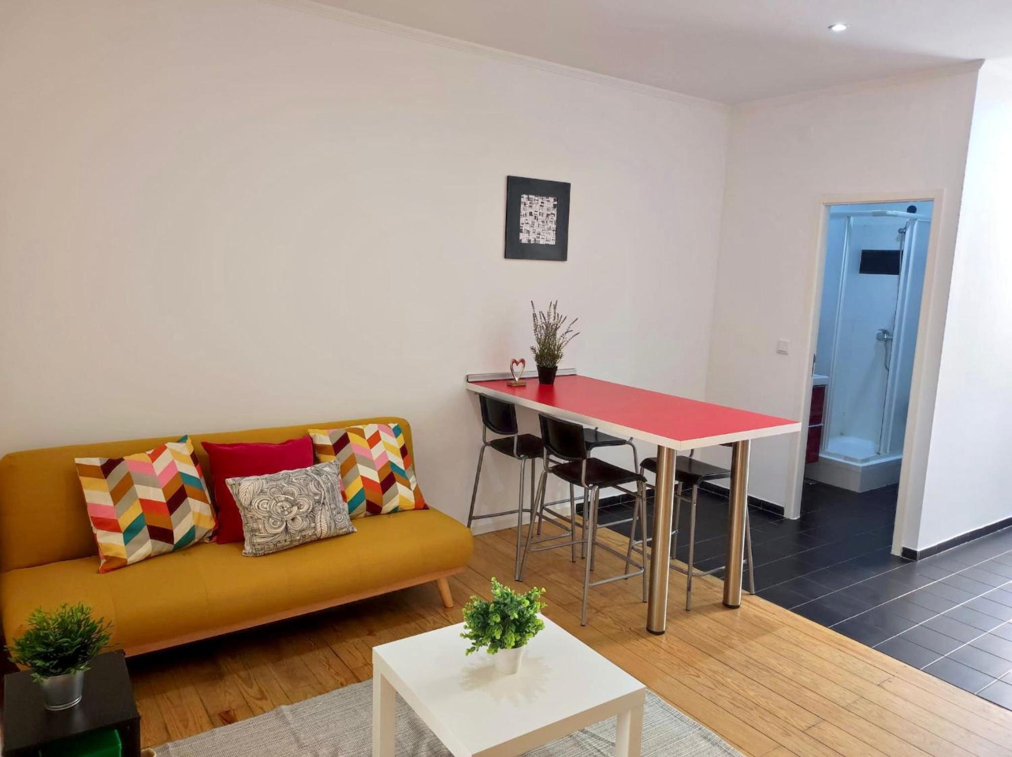 Red Passion Apartment Lisbon Lovers