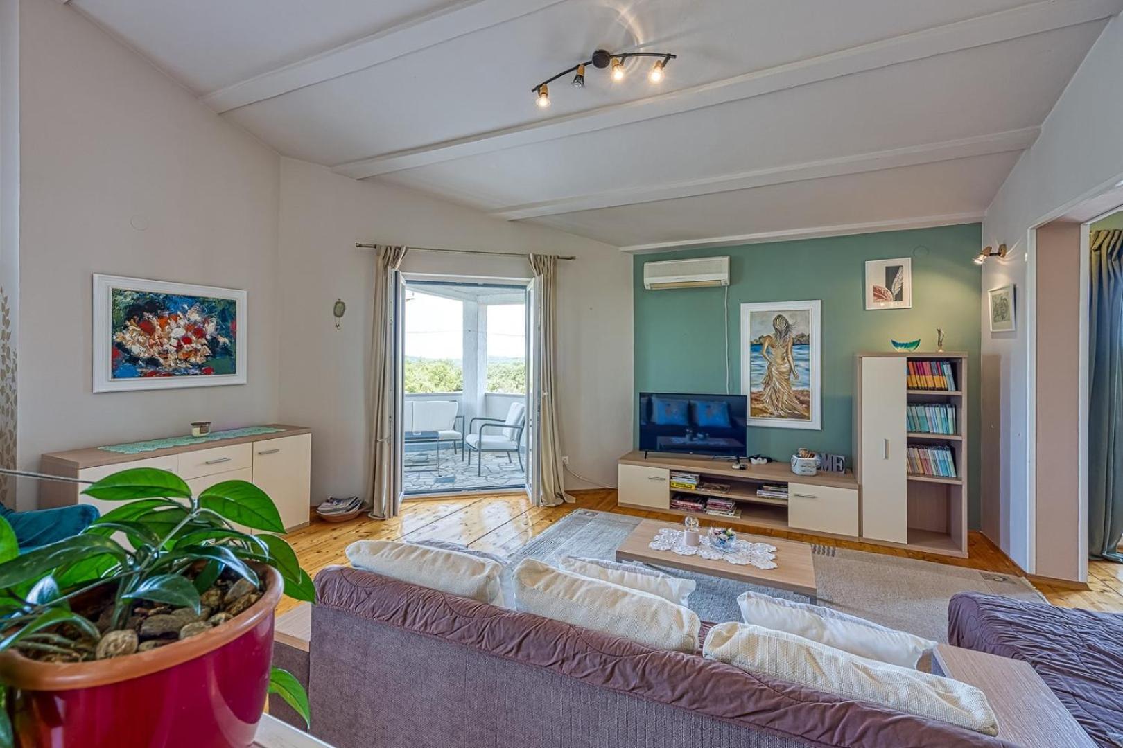Apartment Ana with Balcony view 3