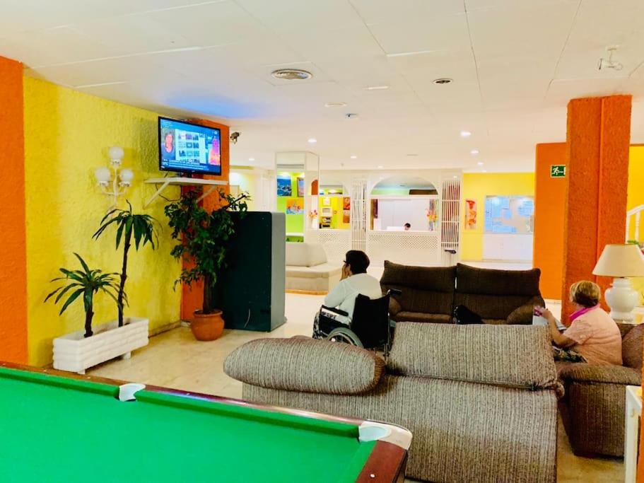 lounge