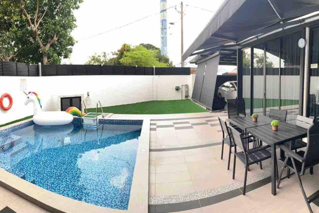 Abbie's Private Pool Villa Bukit Mertajam Penang photo 6
