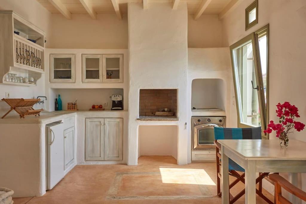 Ochre Dream, Beach front & Sunset villa Naousa photo 5