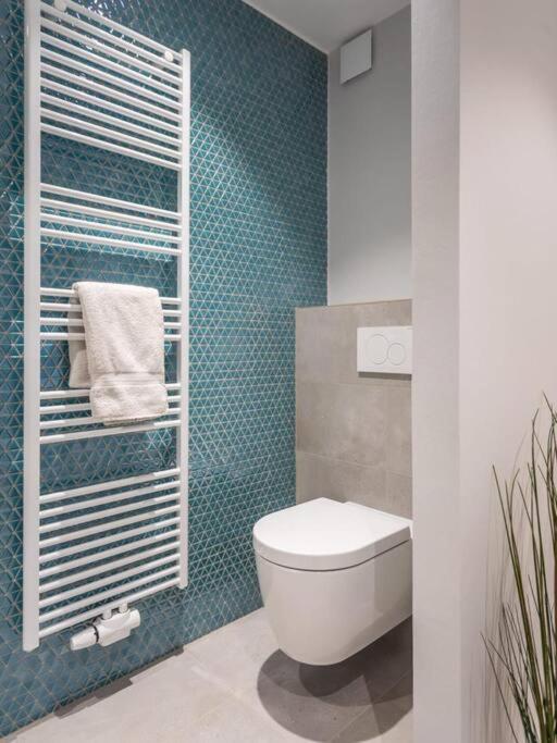 Renovated 2 Bedroom Apartment with Parking & AC view 3