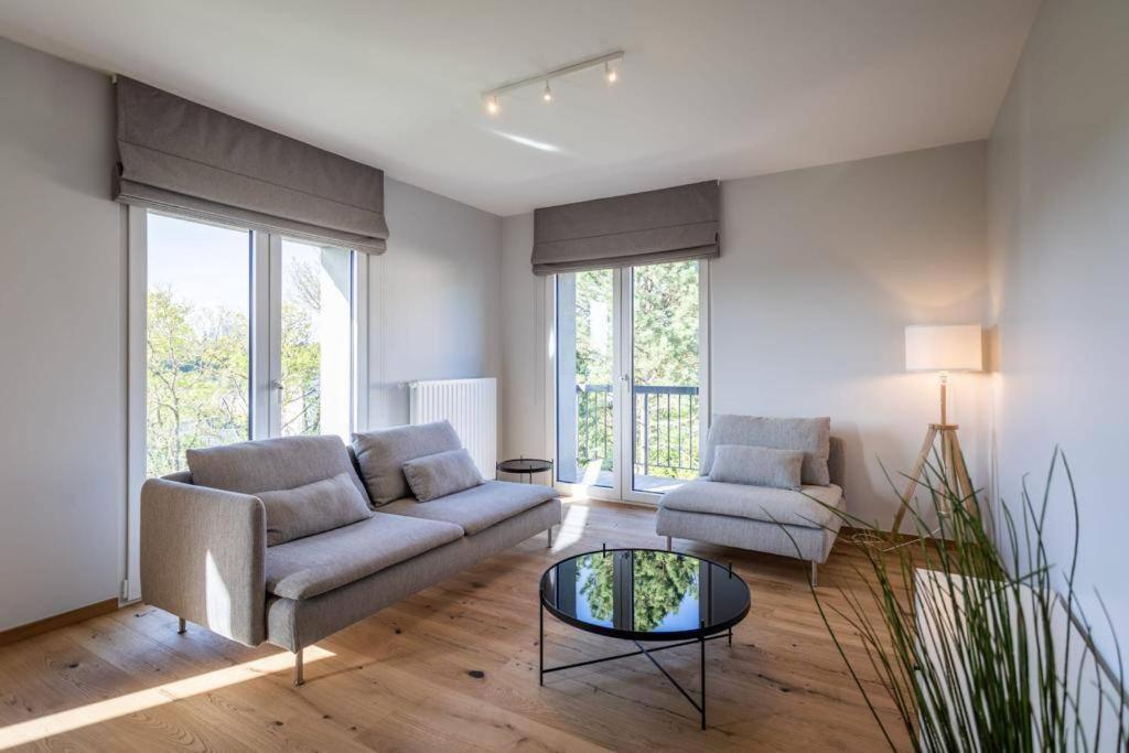 Renovated 2 Bedroom Apartment with Parking & AC view 4