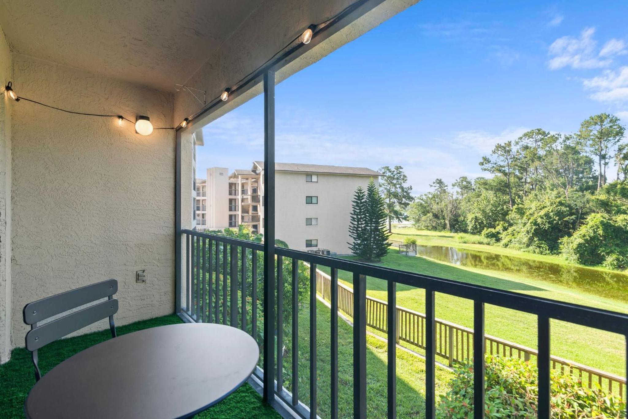 Fully Loaded 2/2 Condo in Altamonte Springs