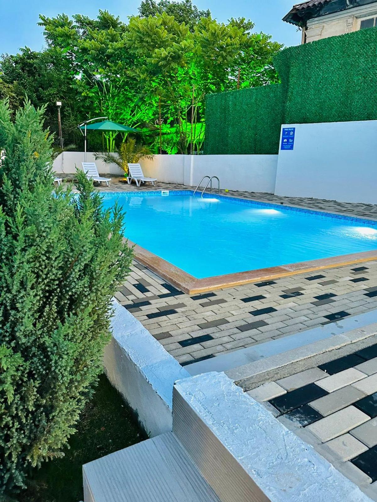 villa gardens