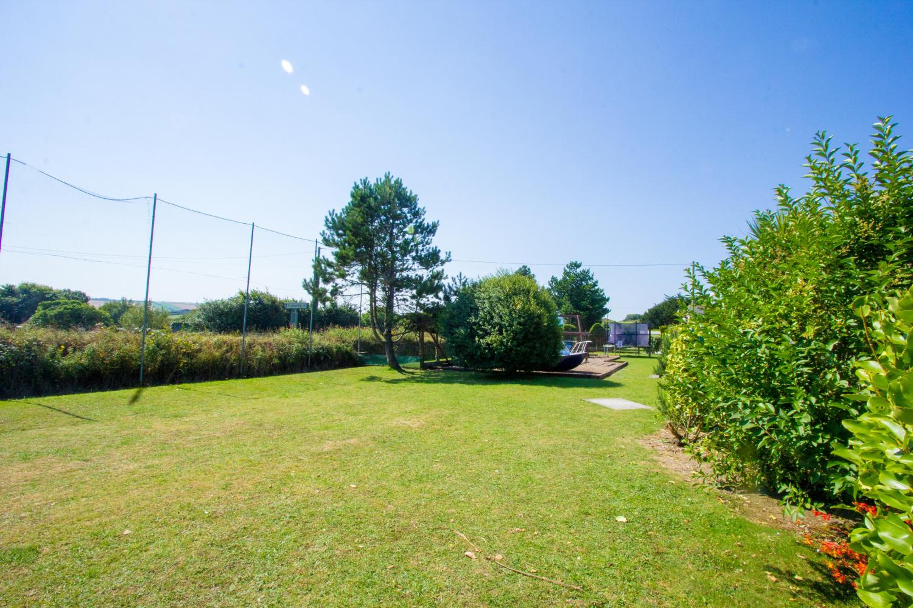 The Laurels Holiday Park & Cottages nr Padstow and Wadebridge view 4