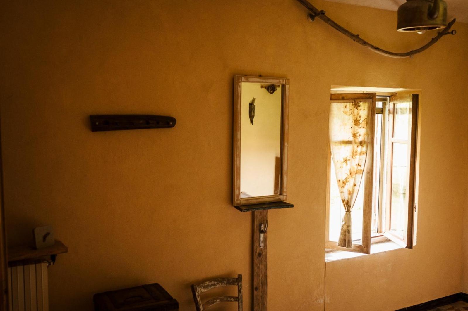 Casa delle foglie sussurranti