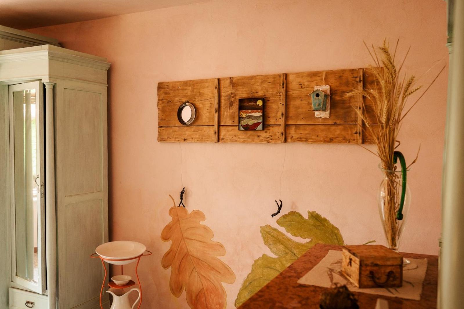 Casa delle foglie sussurranti