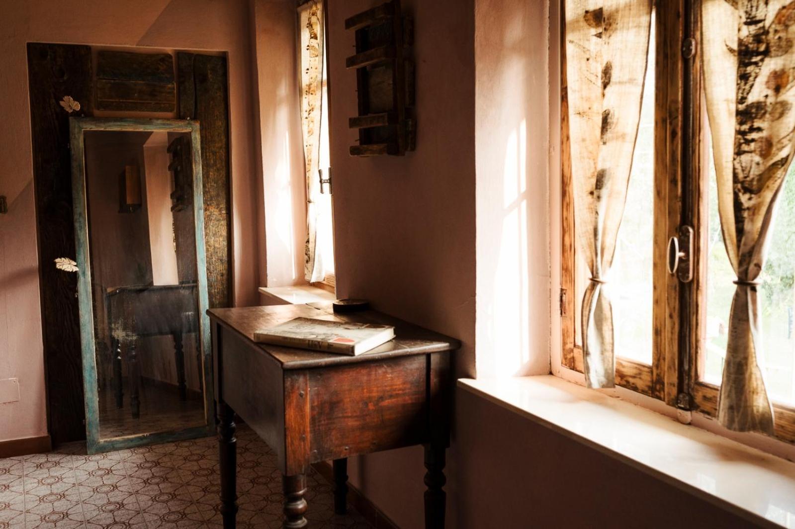 Casa delle foglie sussurranti