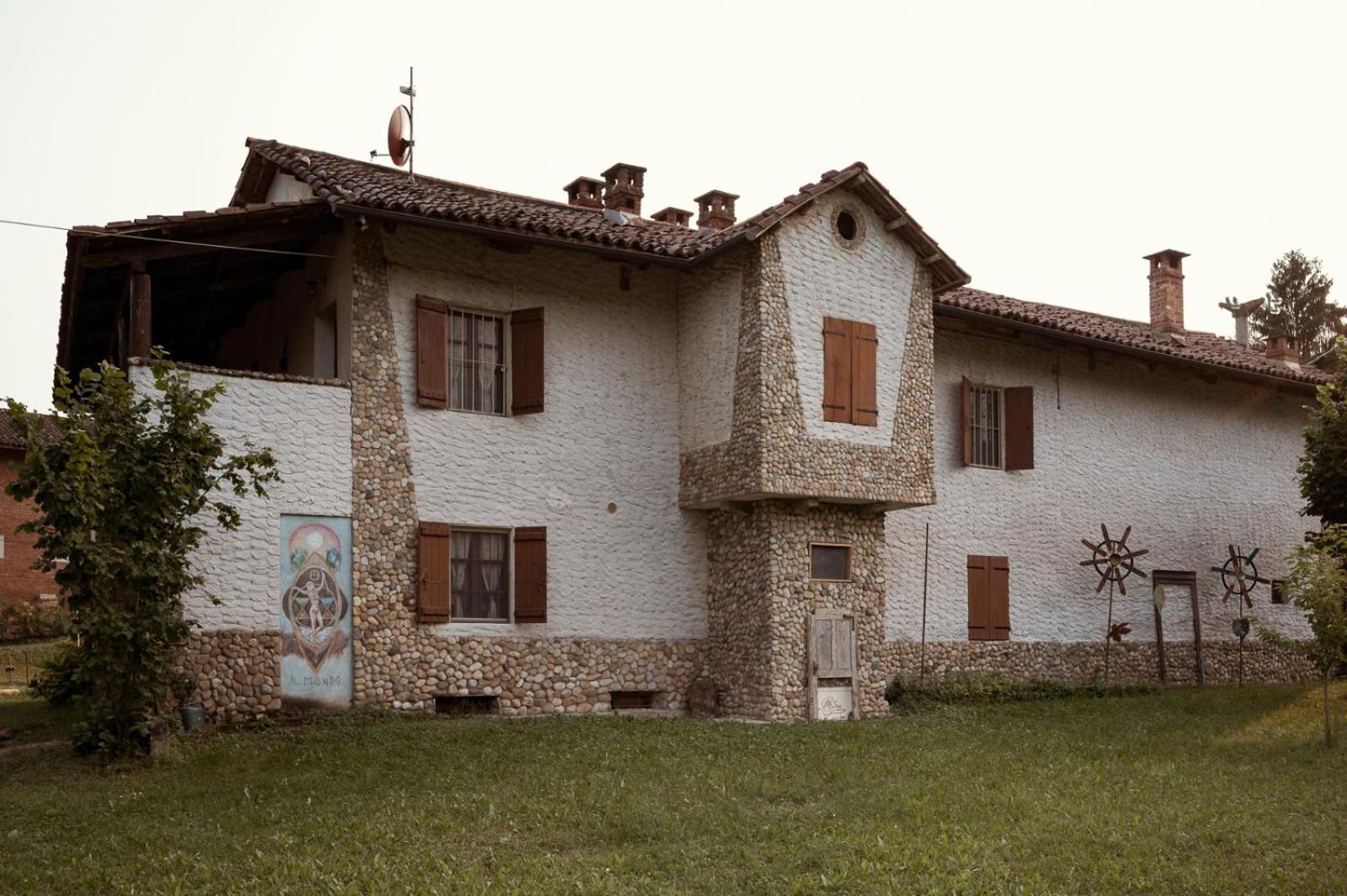 Casa delle foglie sussurranti
