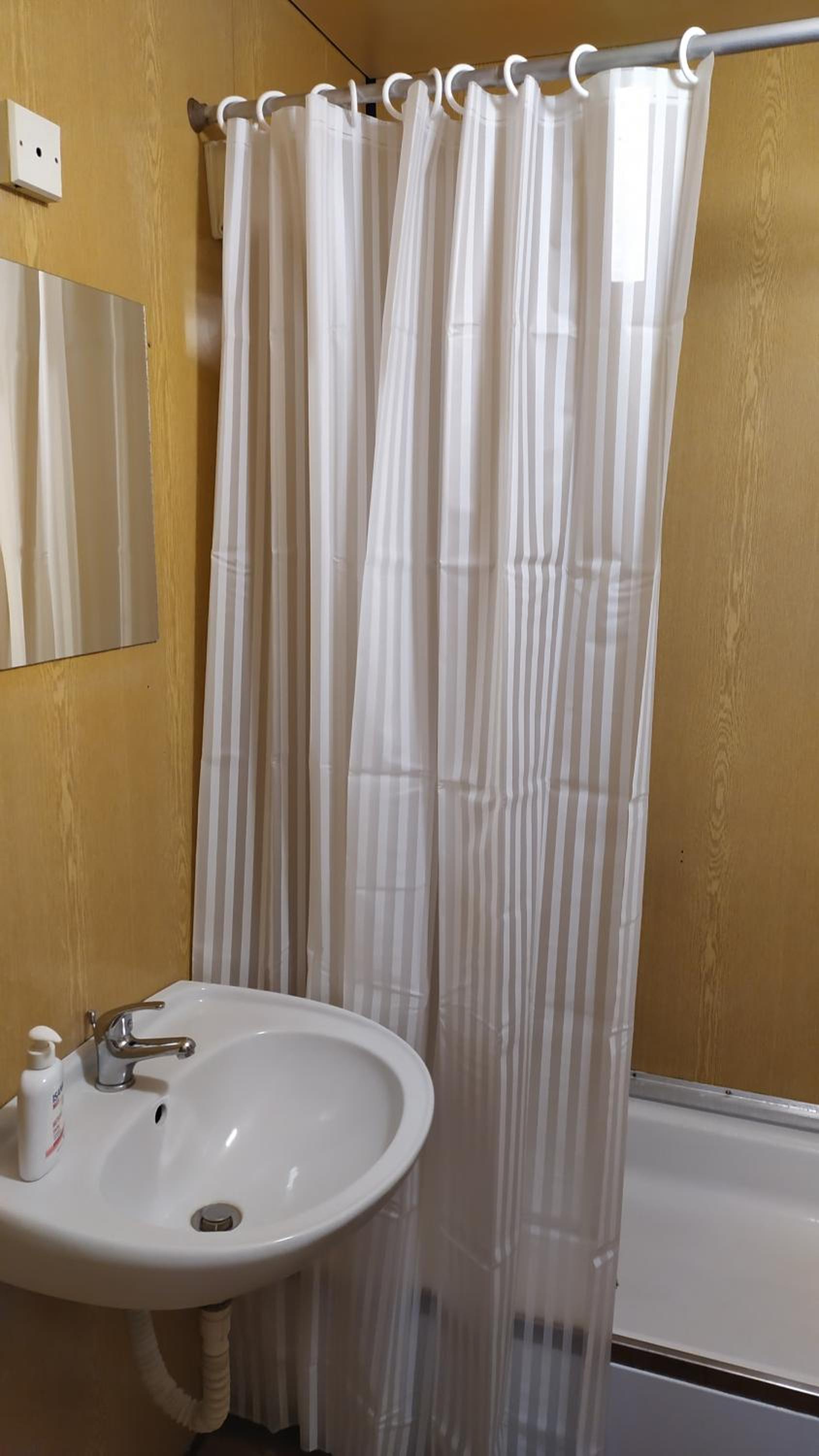BYT POD ZÁMKEM