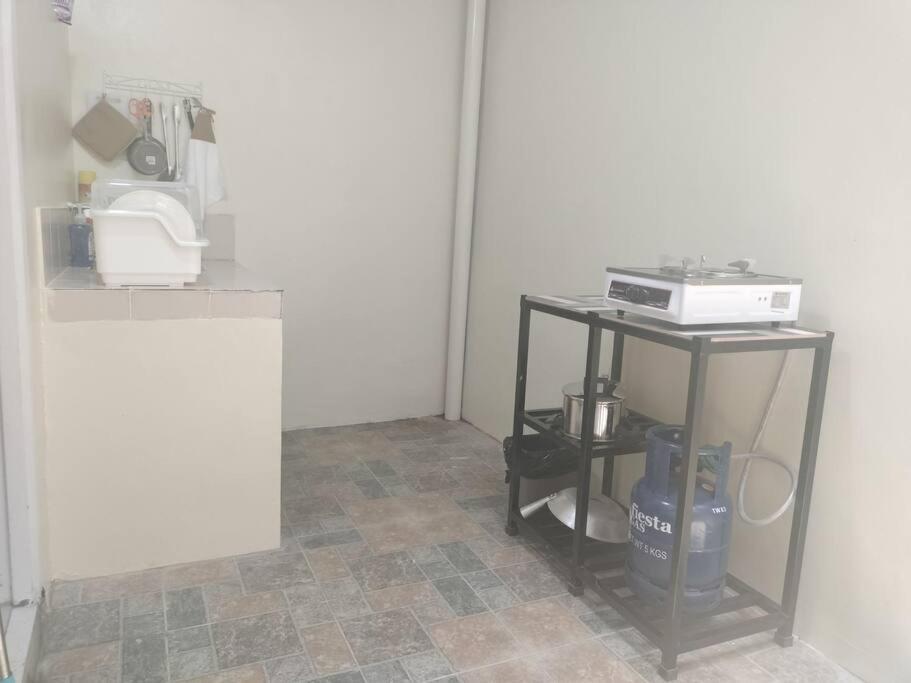 A comfy retreat in the heart of Orani, Bataan view 2