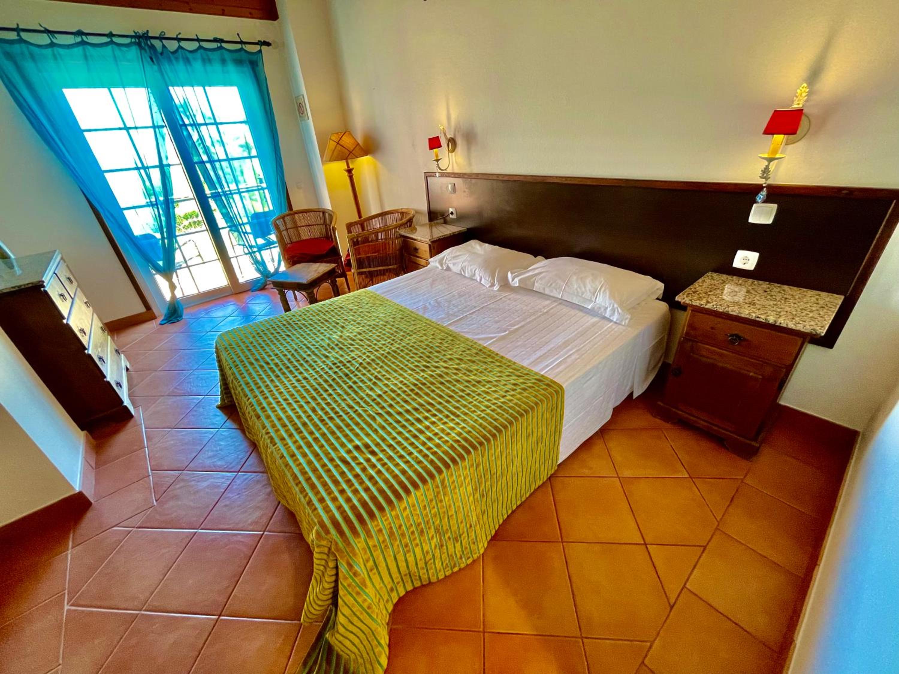 Quinta do Mar - Country & Sea Village