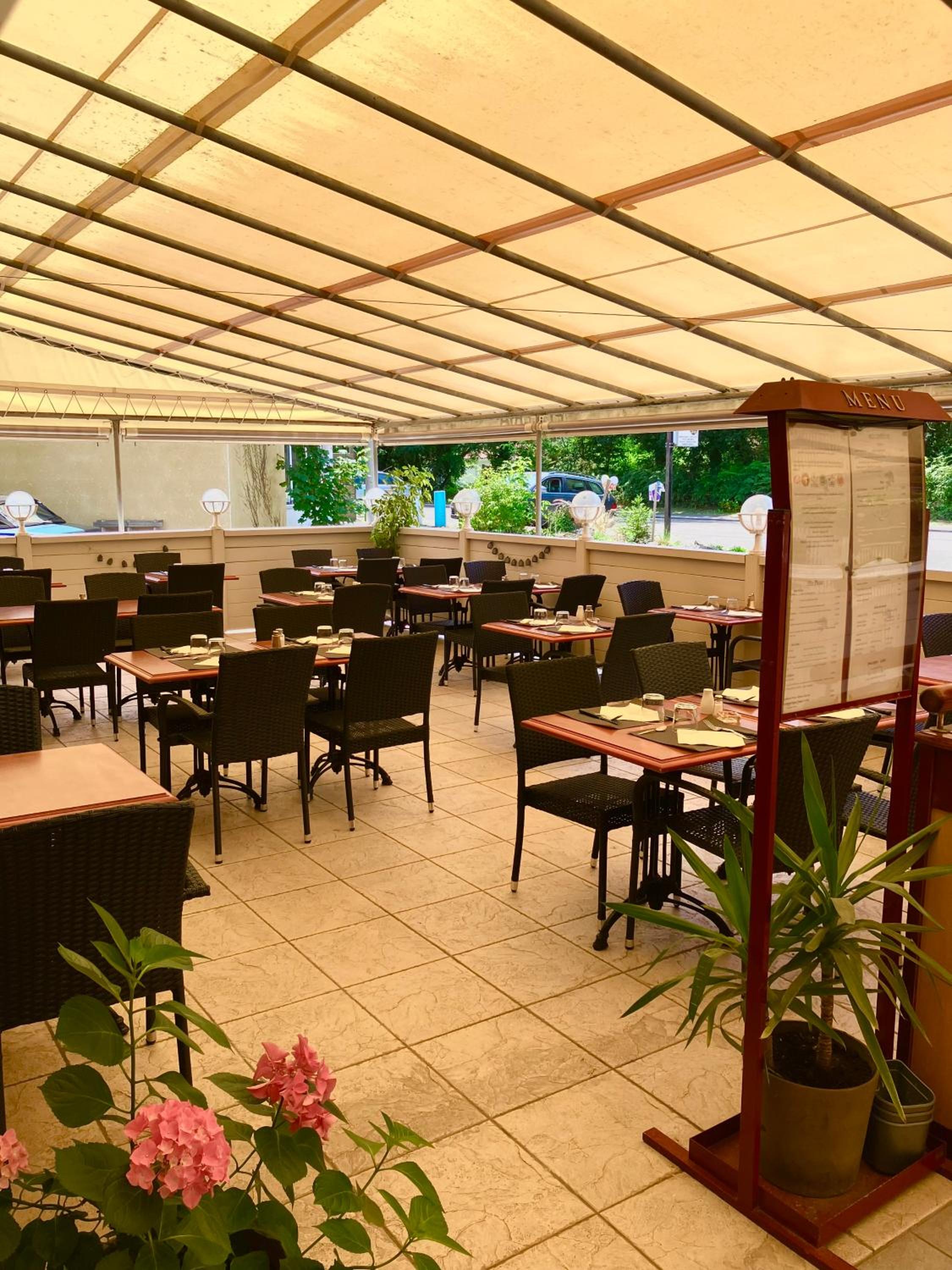 restaurant