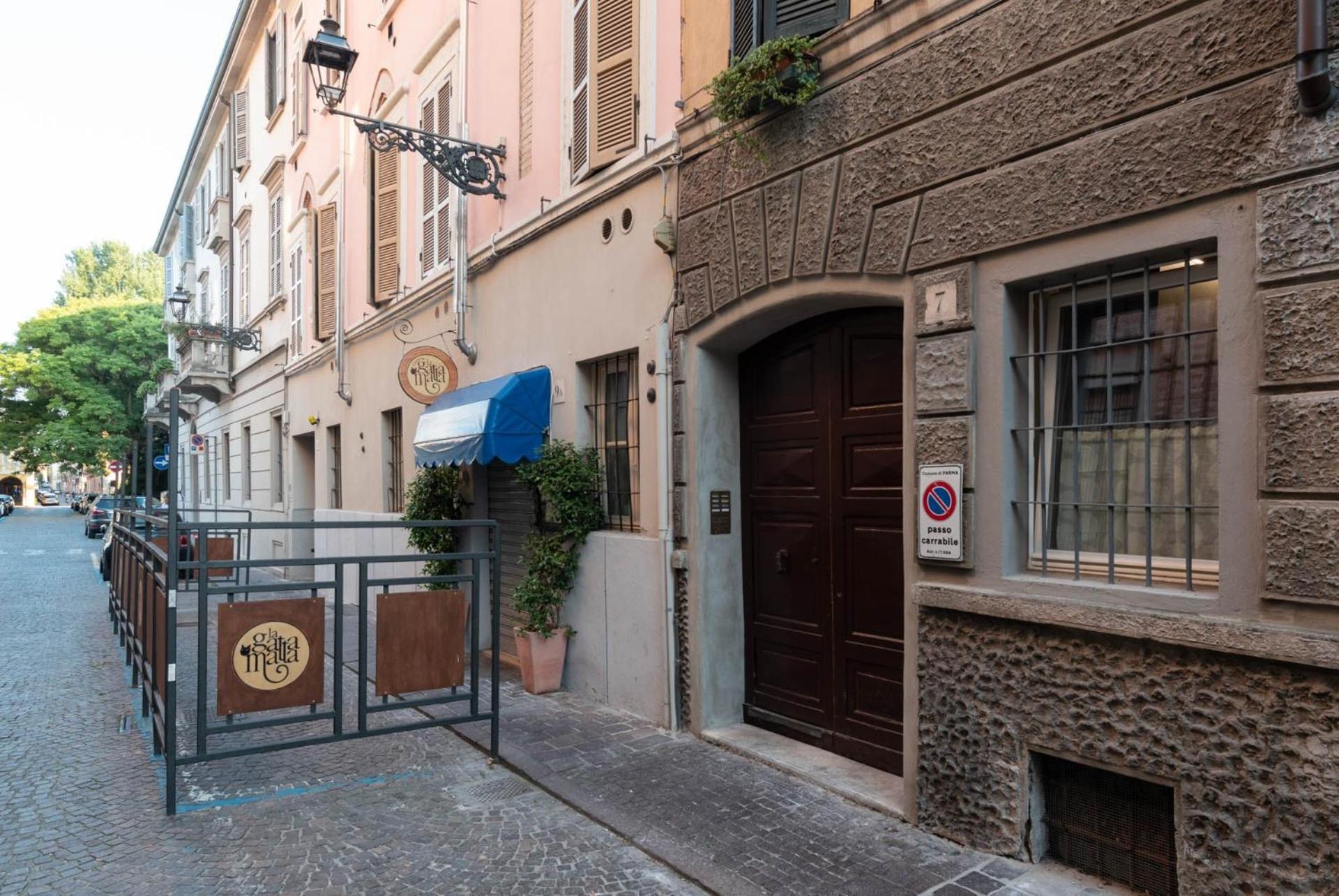 BORGO DEGLI STUDI 7 view 5