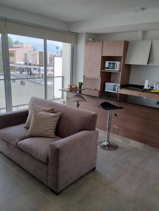 Excelente departamento muy bien ubicado