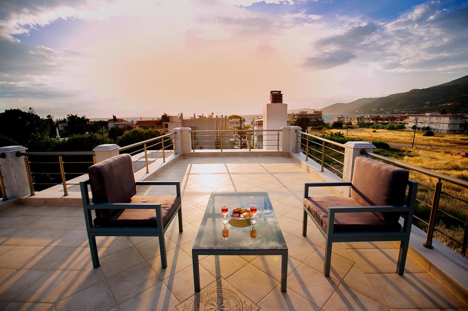 Villa Acropolis by the sea
