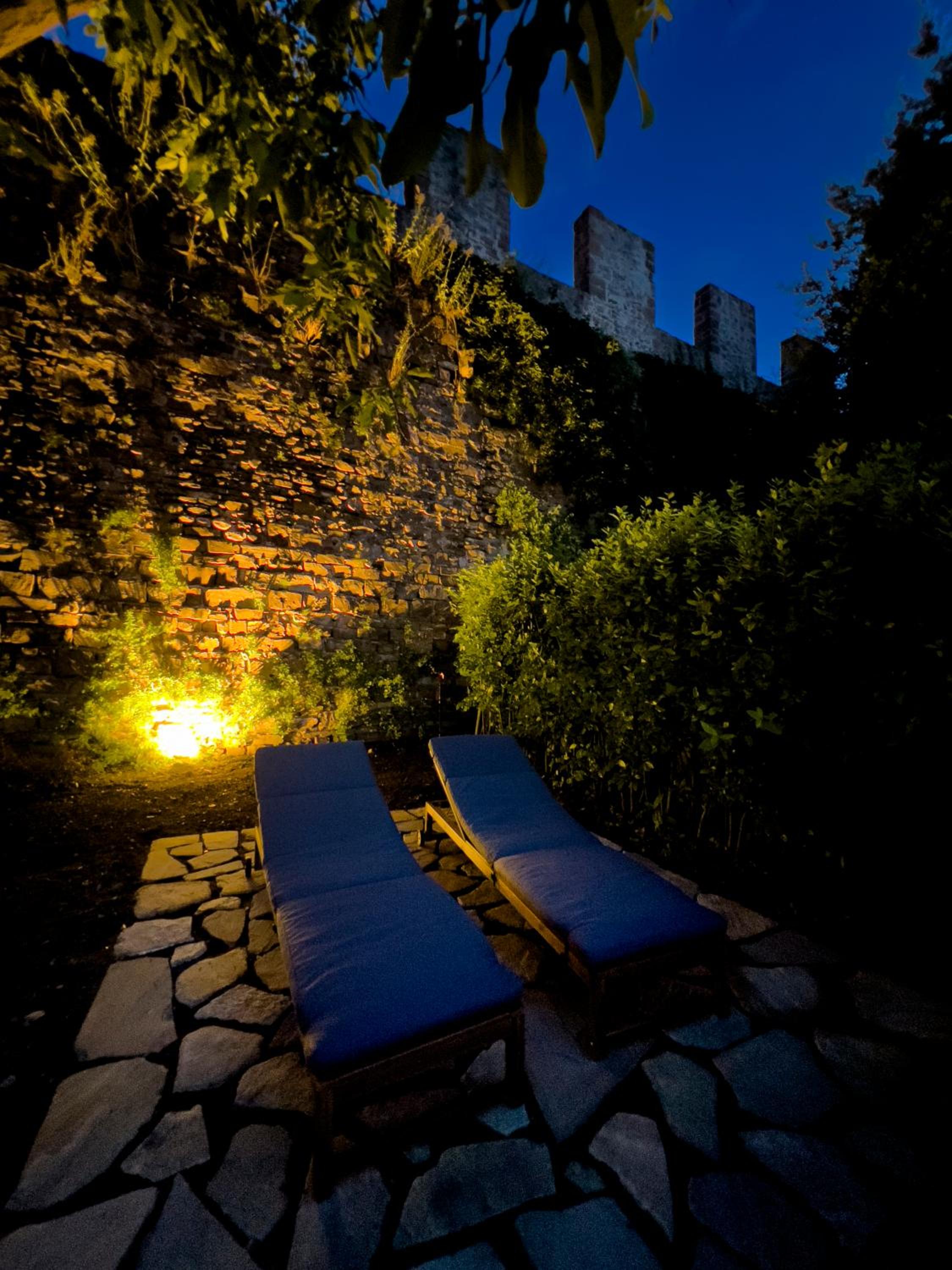 Florence Walled Garden - The Tom's Private Oasis