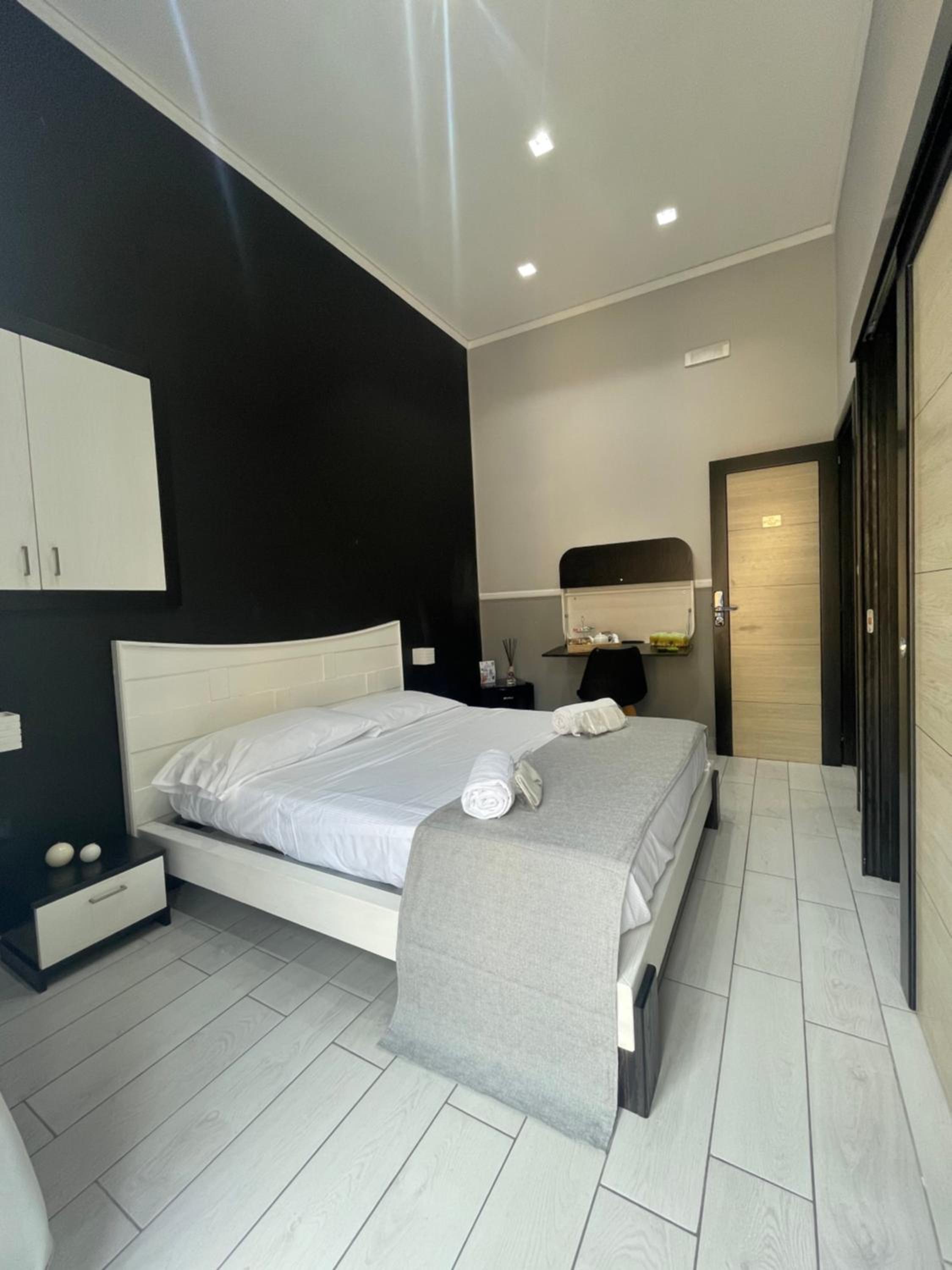 Parthenope Rooms