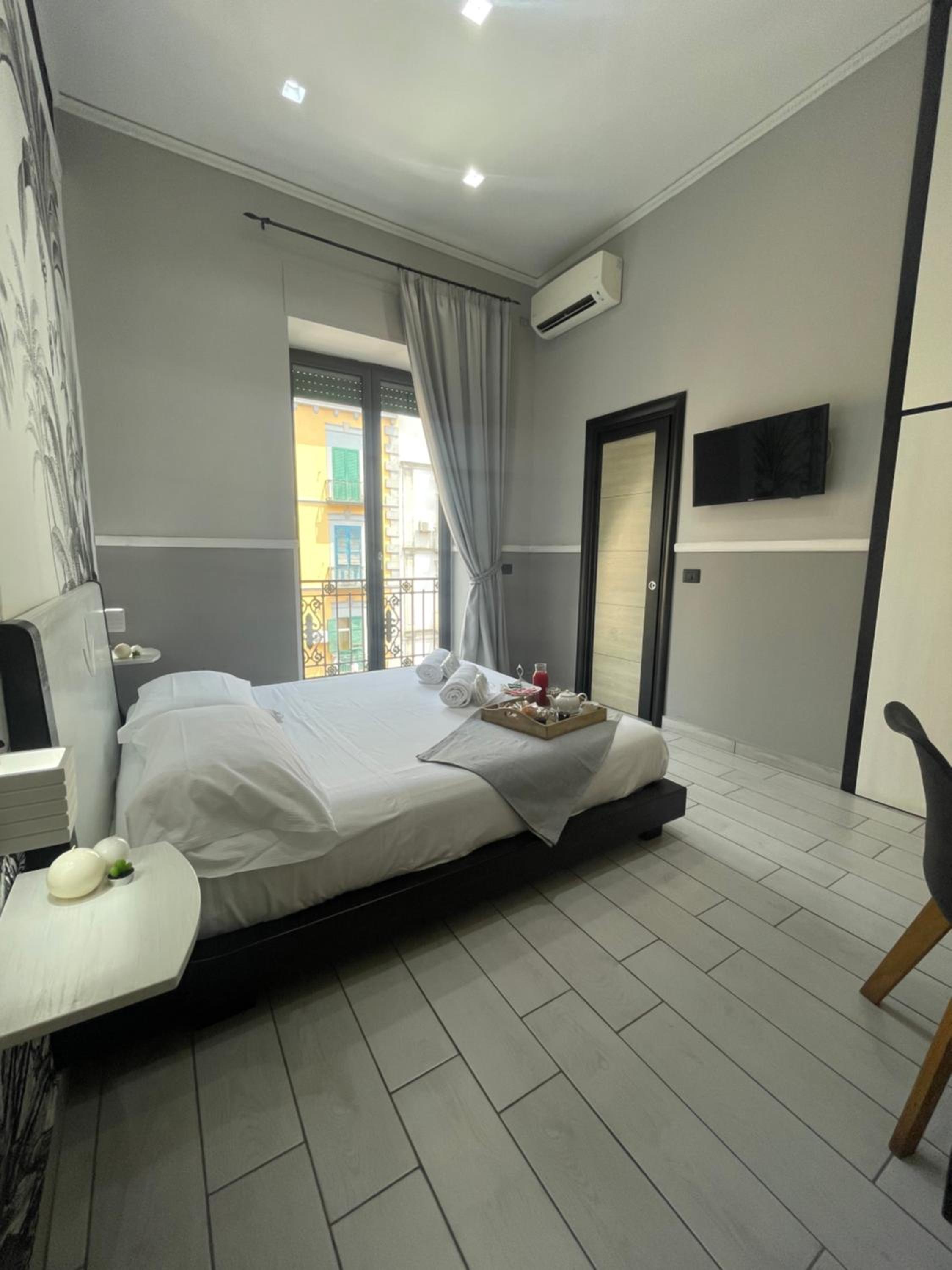 Parthenope Rooms