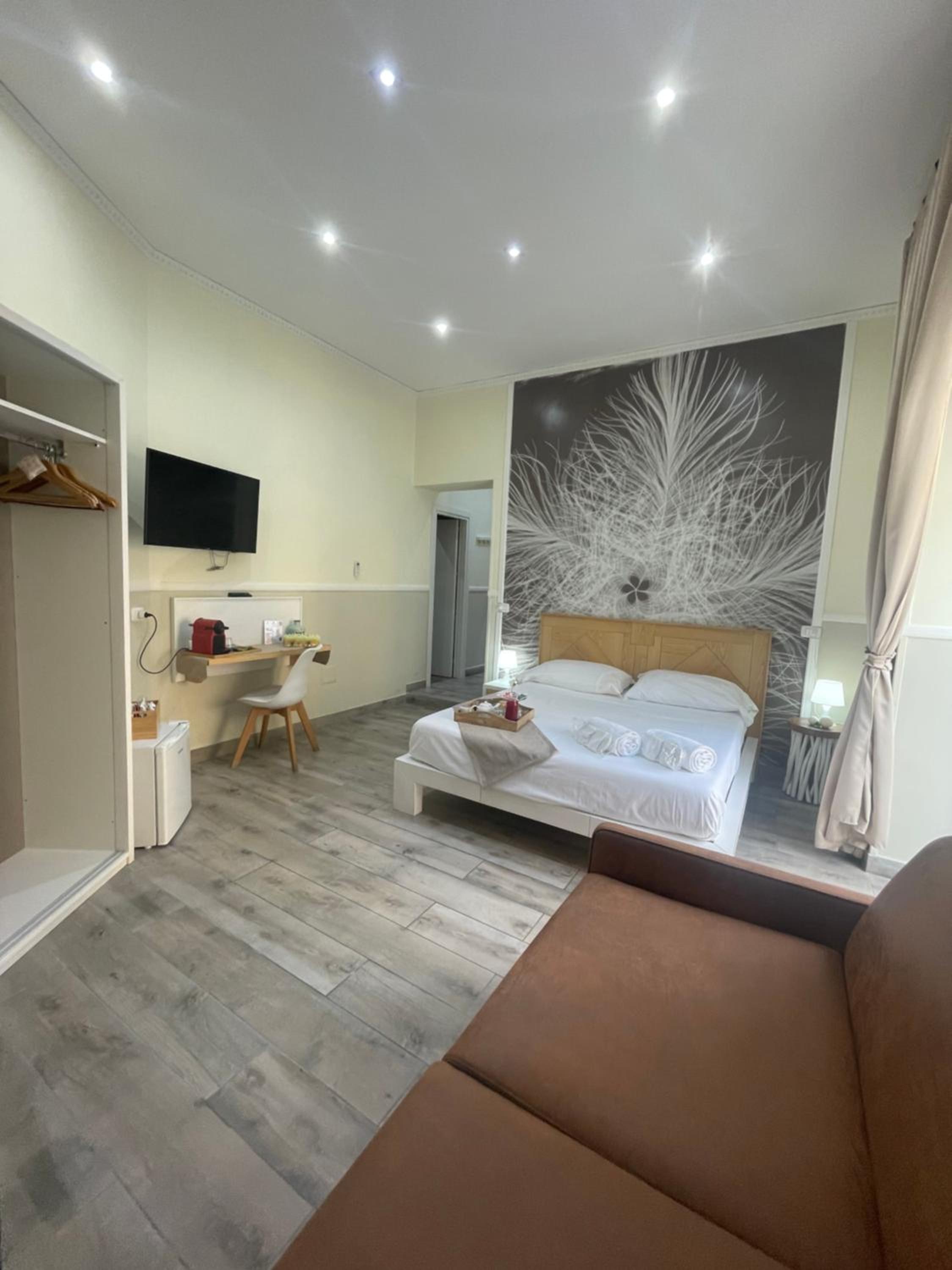 Parthenope Rooms