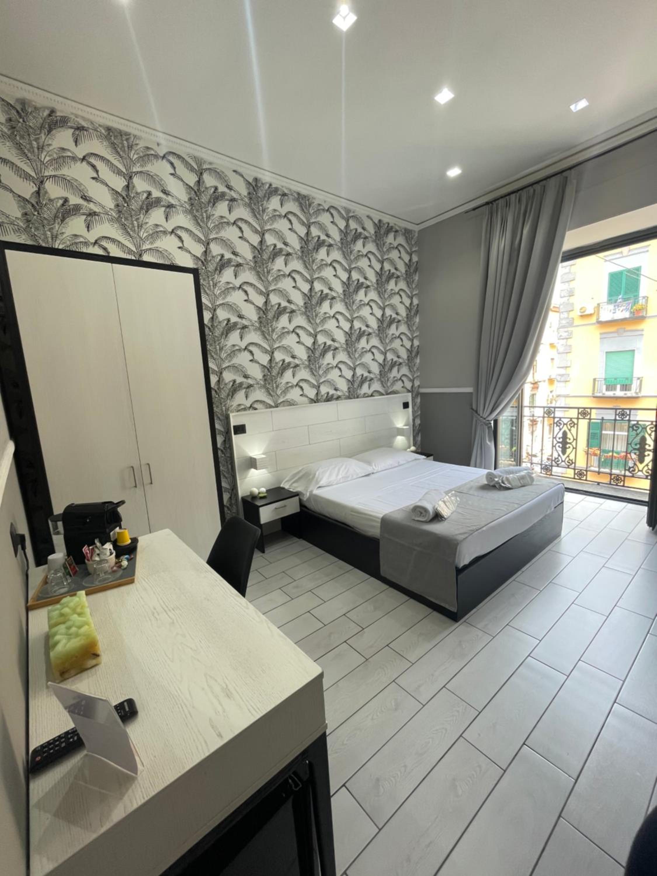 Parthenope Rooms