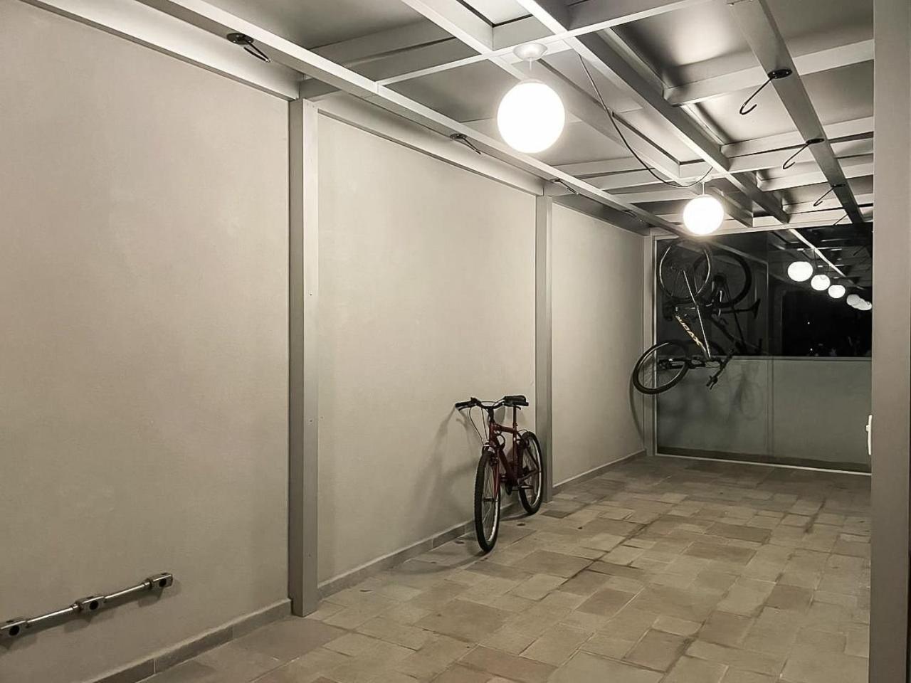 Ar-condicionado e TV Smart perto da Av. Paulista