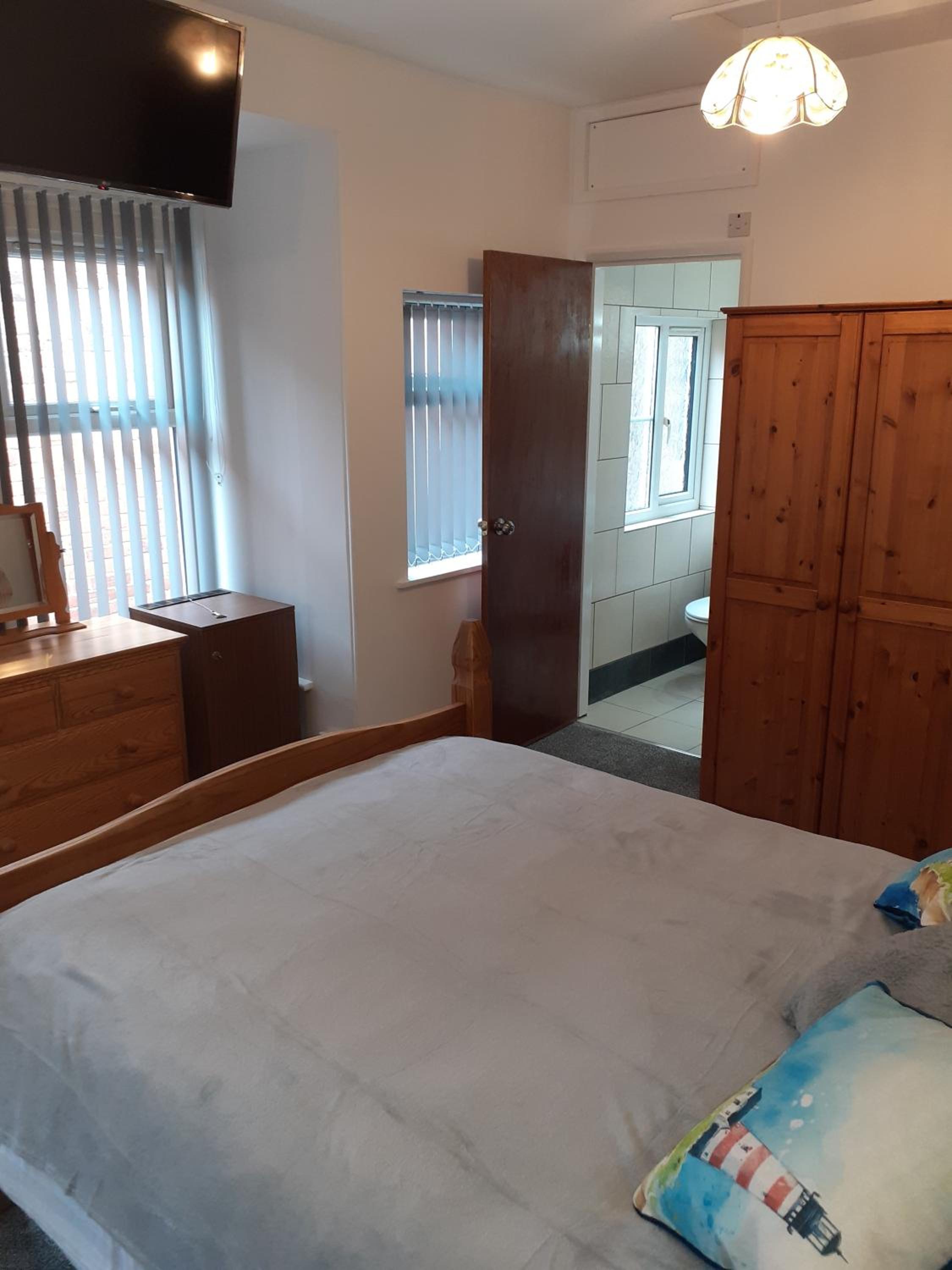 Southbay Room 2 view 3