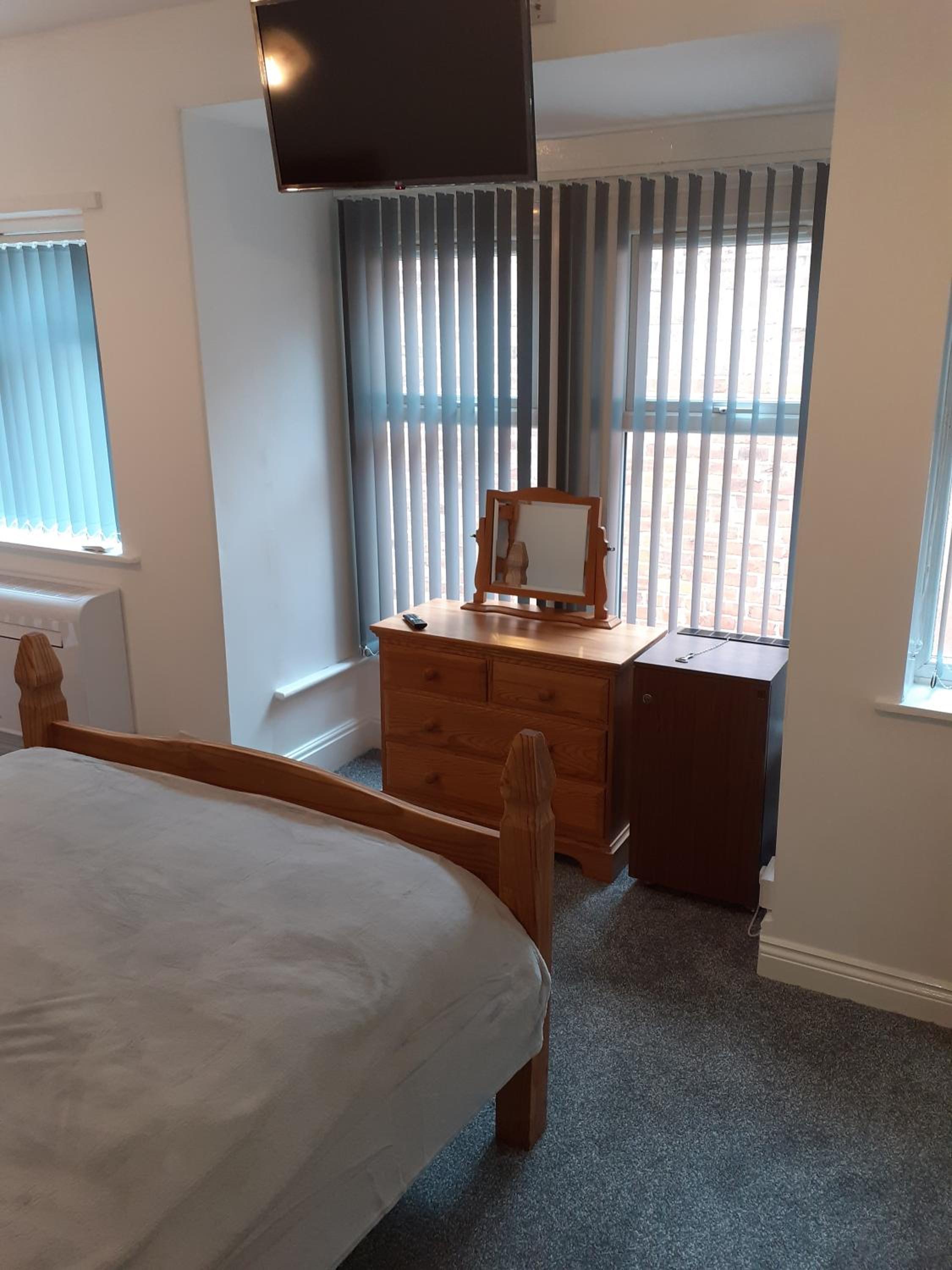 Southbay Room 2 view 4