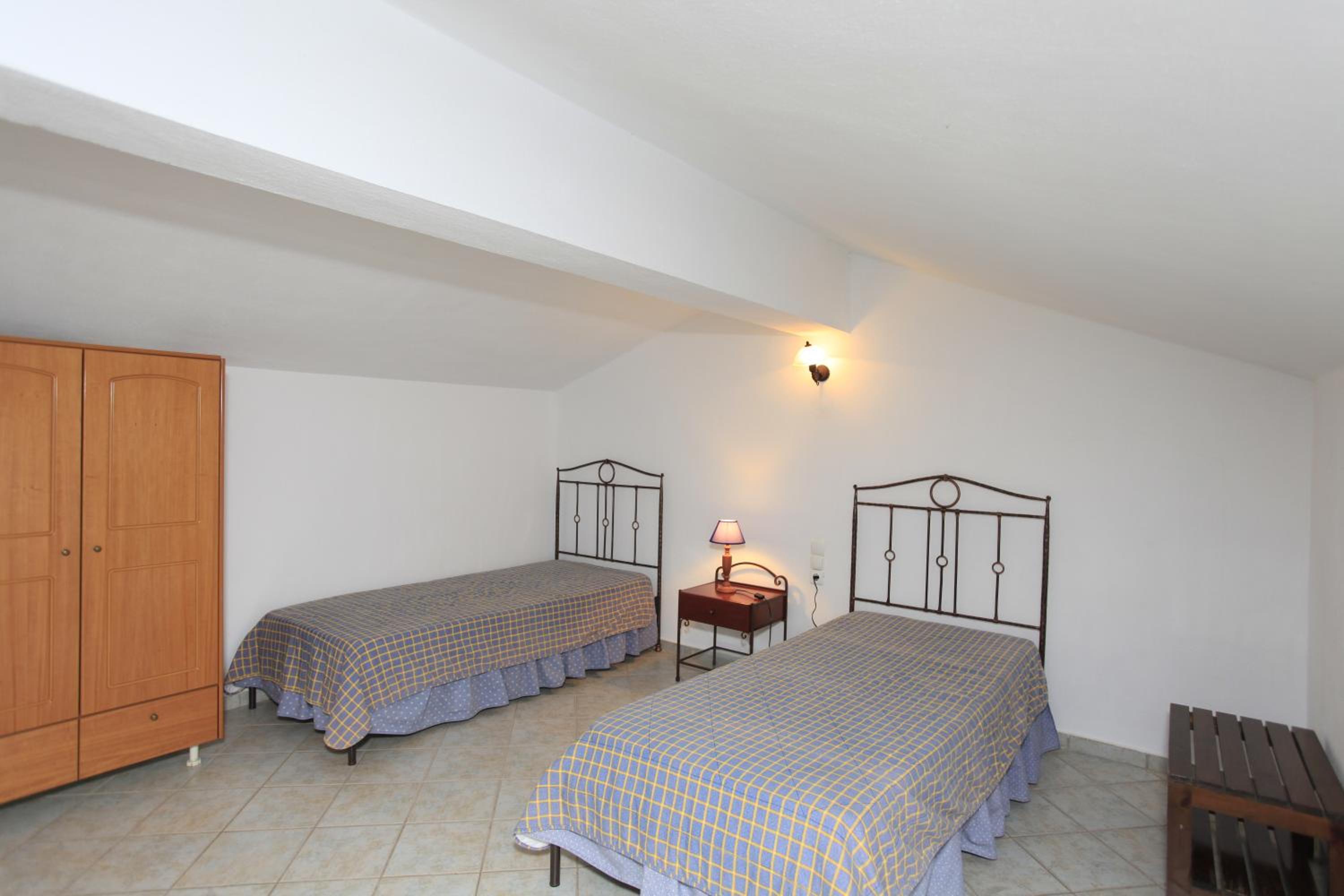 Yiannis Studios