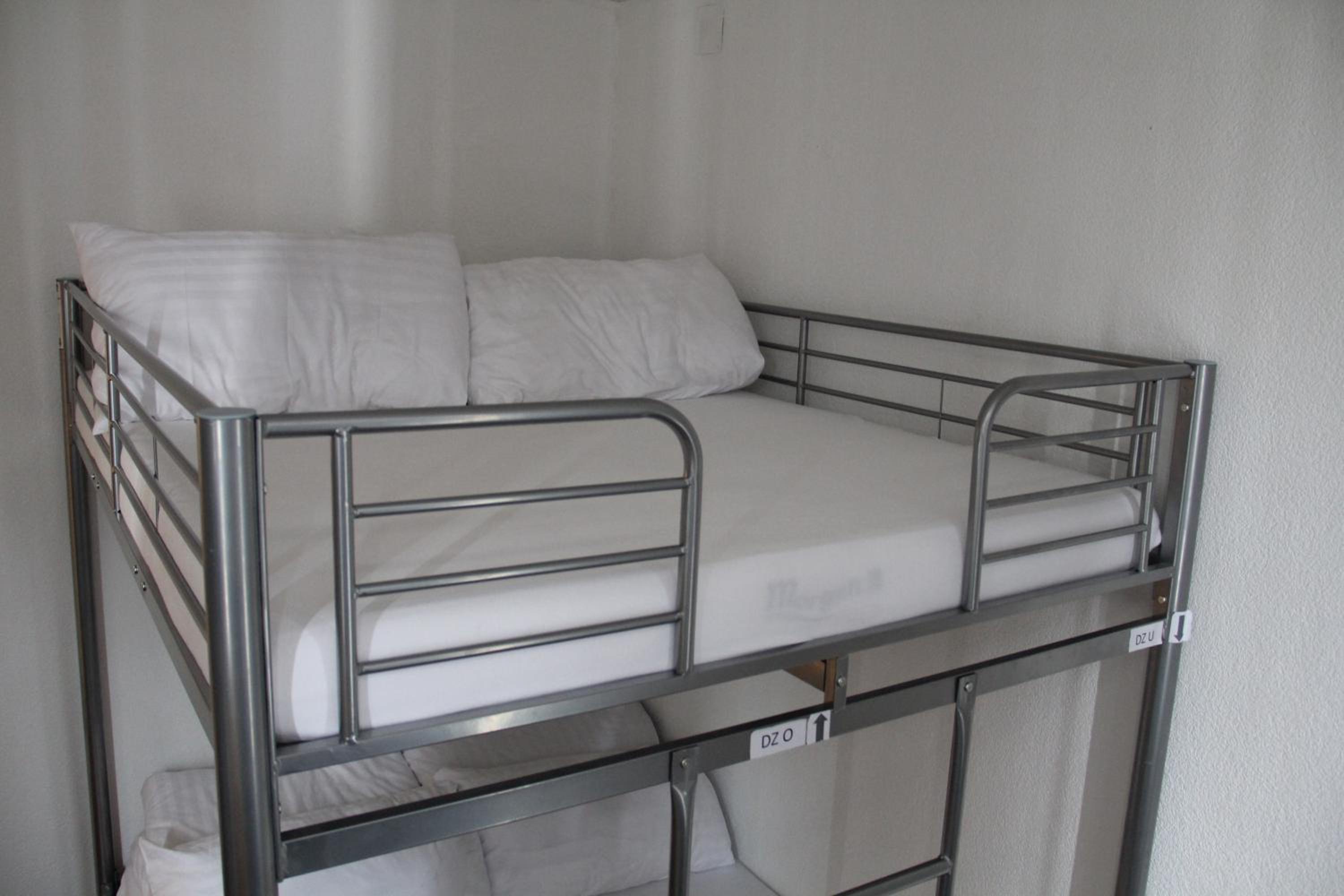 Stay2Night City Center Hostel
