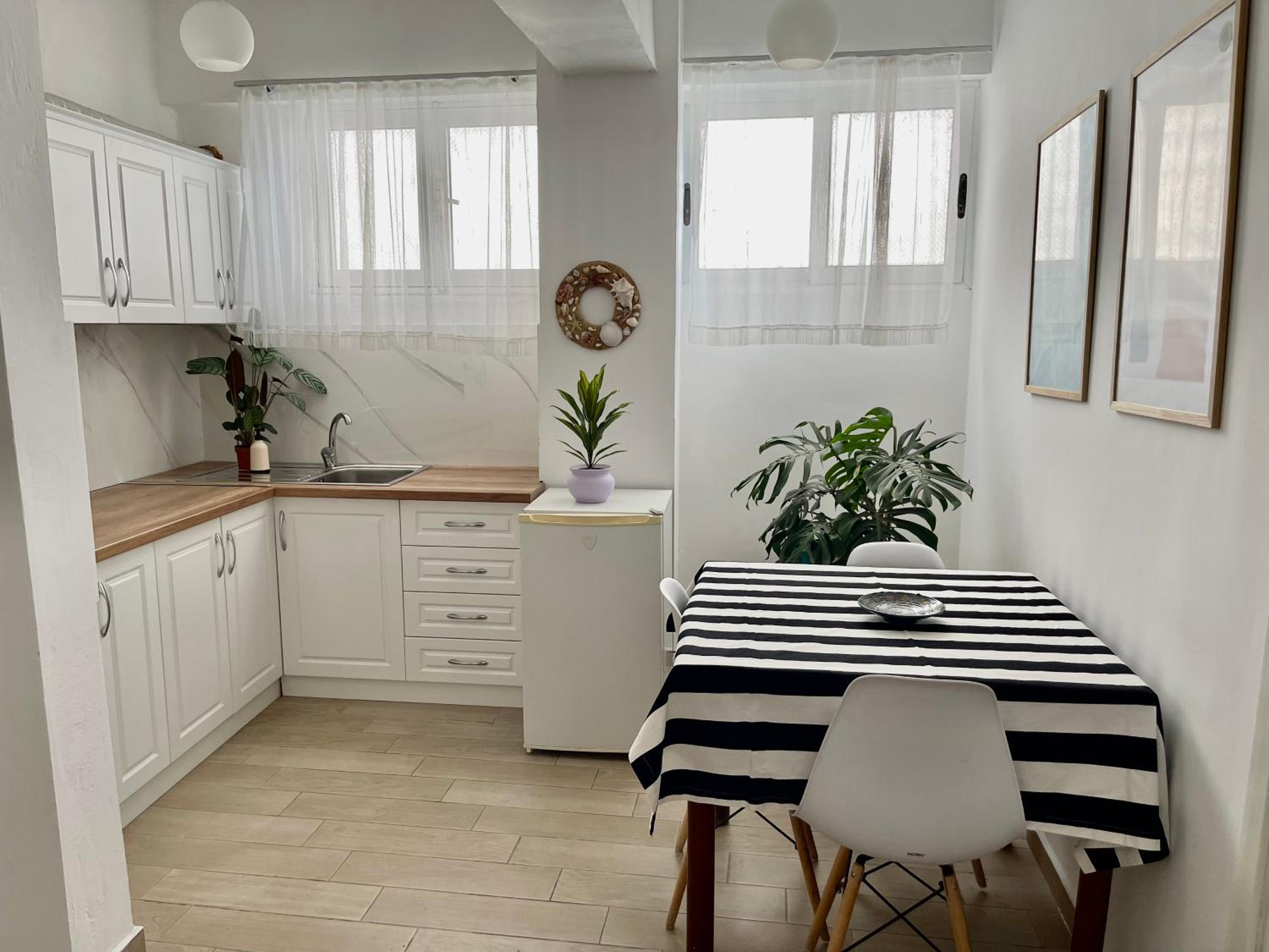 Lola’s Apartment