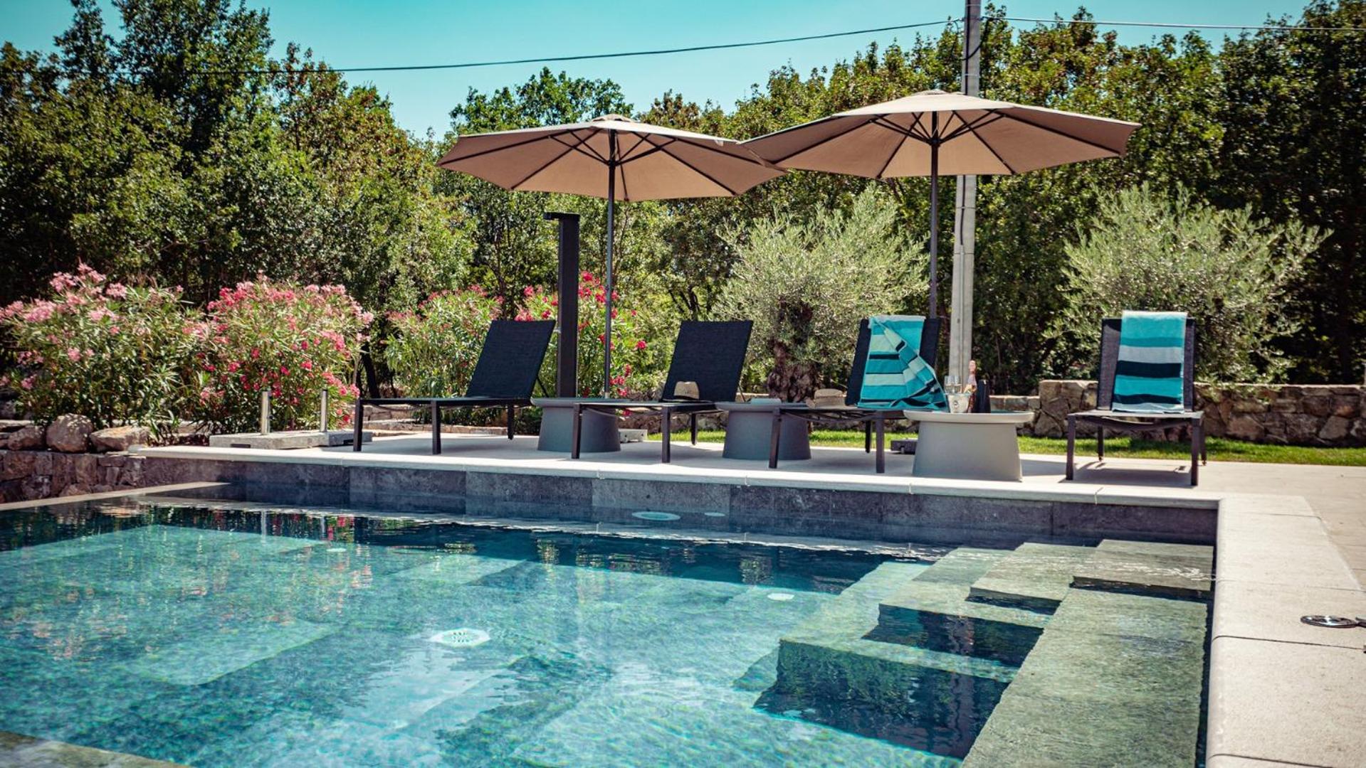 Luxury Villa Lipa Kate view 3