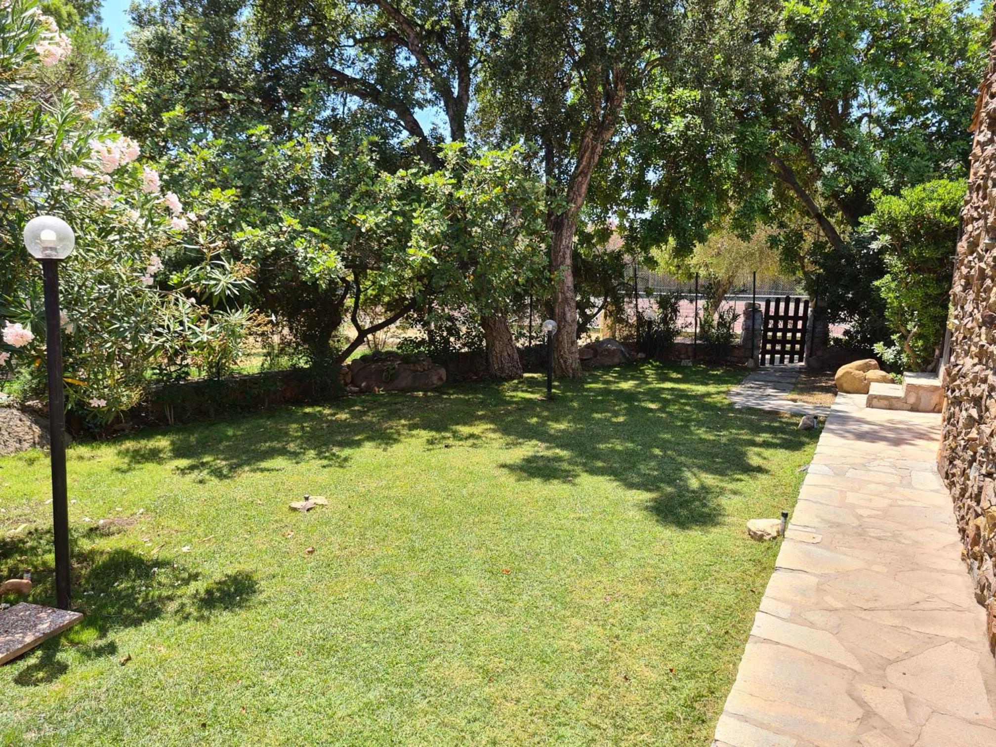Photo 18