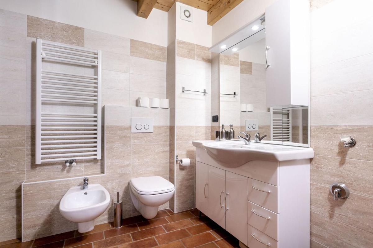 Willow House photo 2