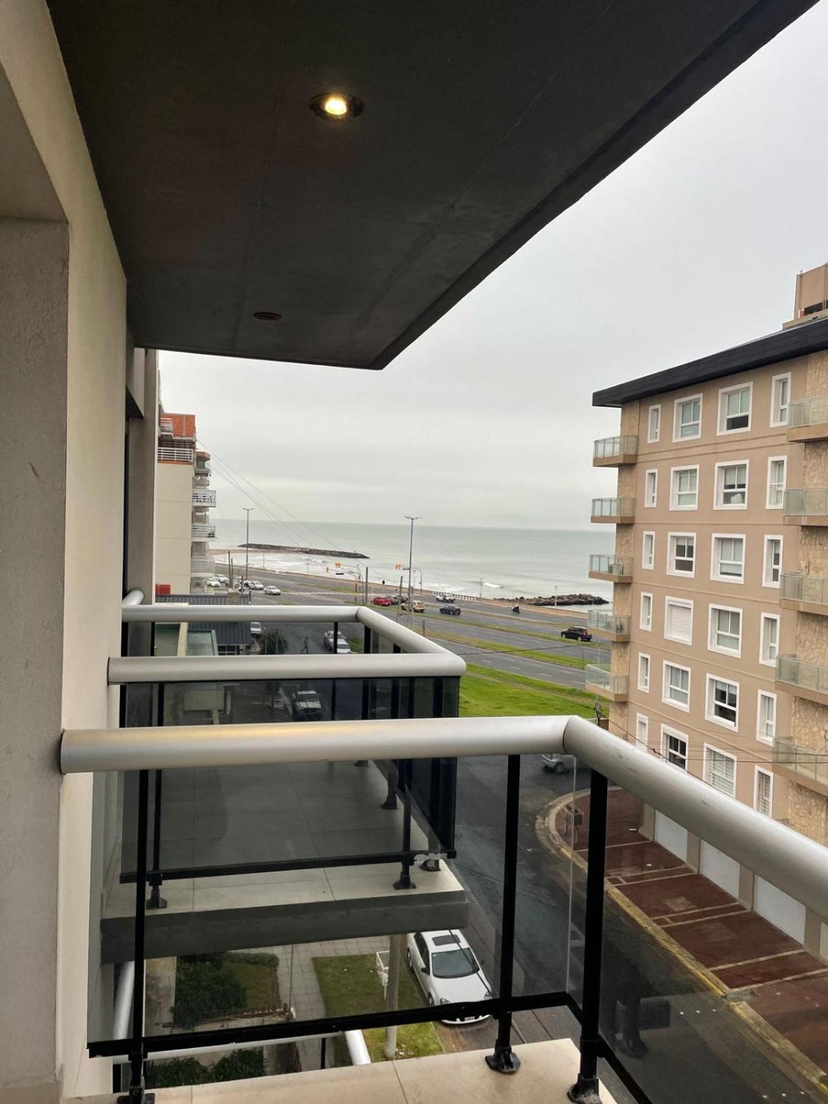 Liniers, con vista al mar