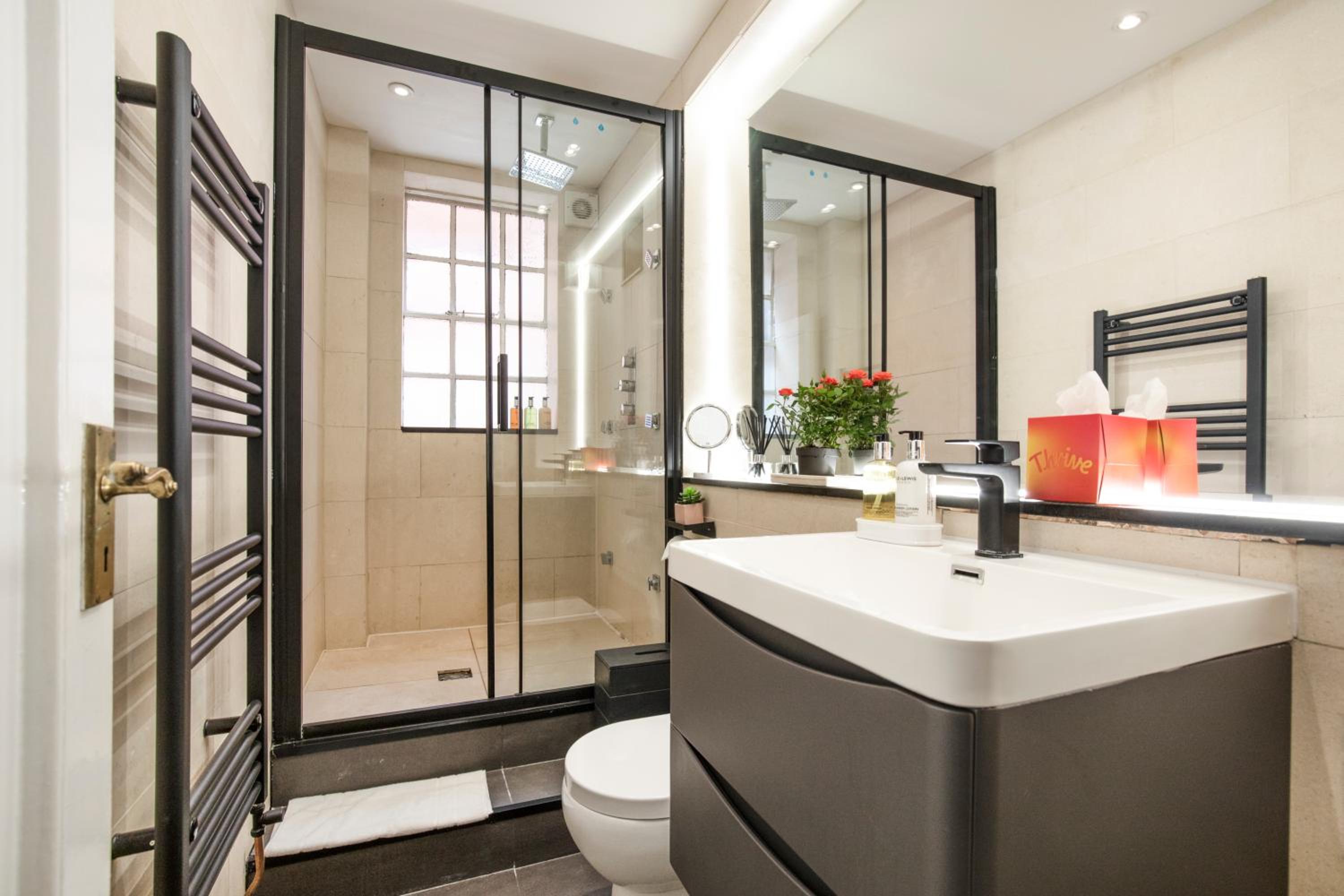 Modern Quiet 1 bed Flat -Mayfair