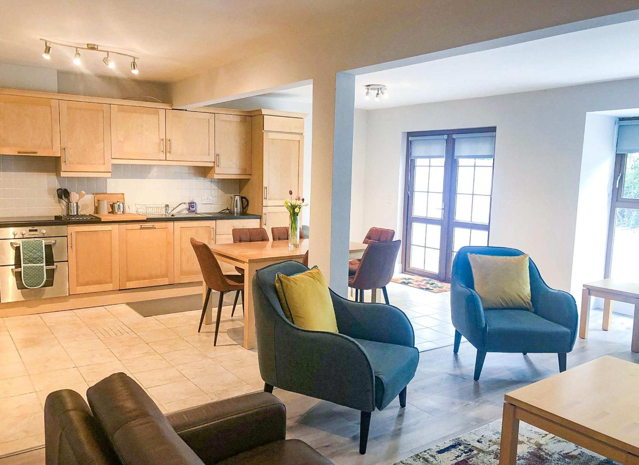Old Court Holiday Homes Terryglass - Sleeps 6 by Trident Holiday Homes view 3