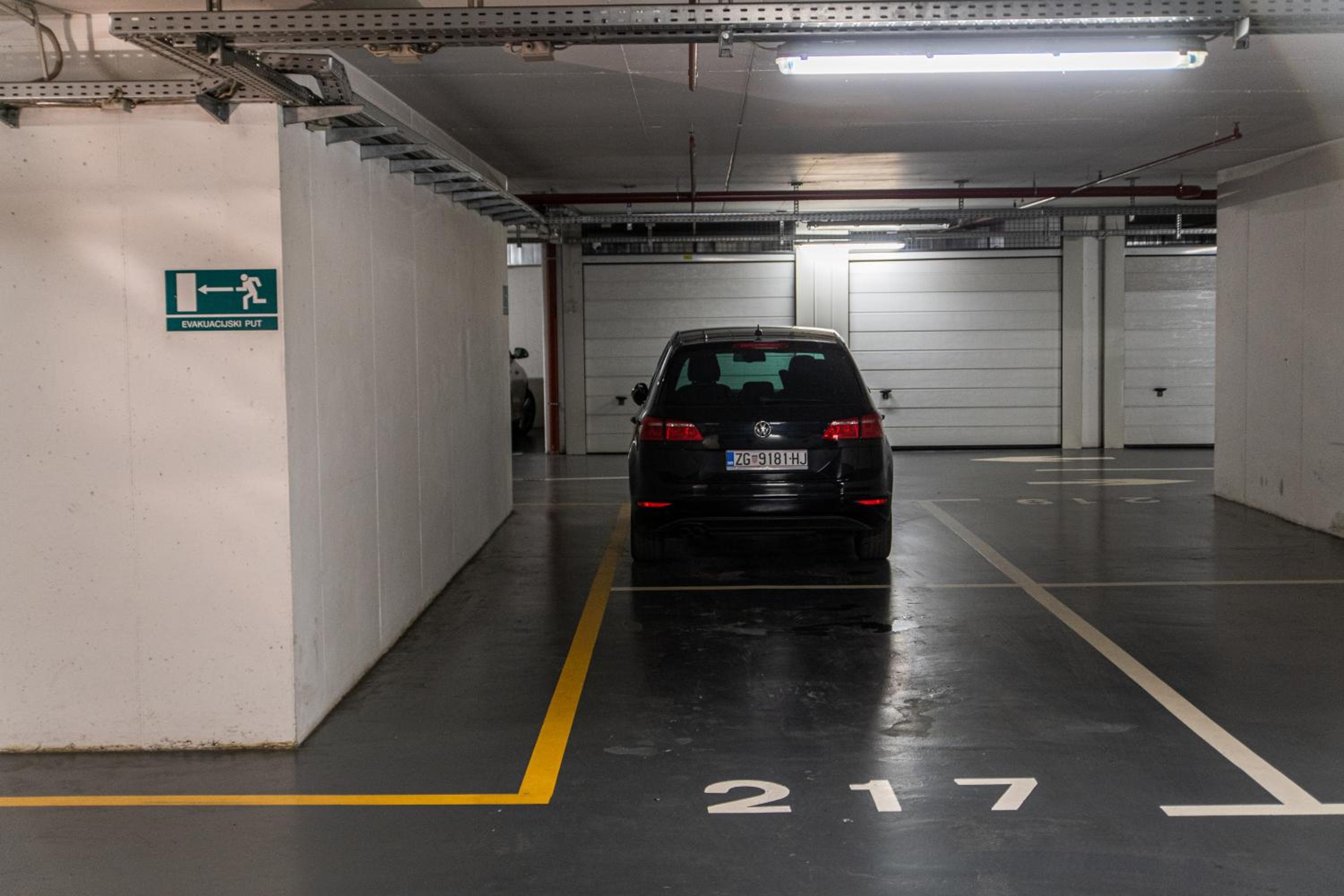 Flexible SelfCheckIns 54 - Zagreb - Garage - Loggia - New view 4