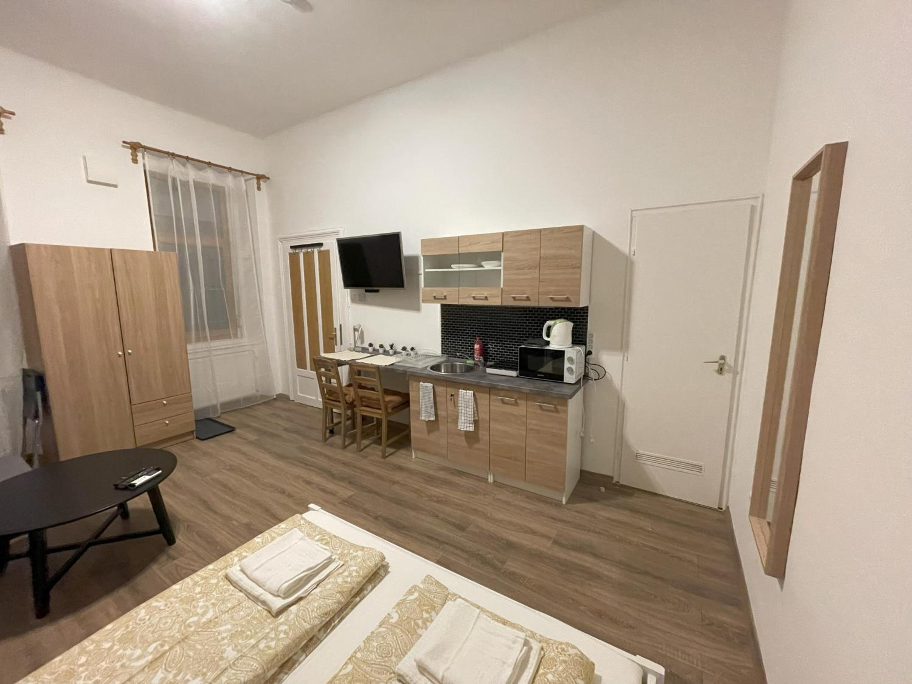 MaNo Guesthouse Budapest view 3