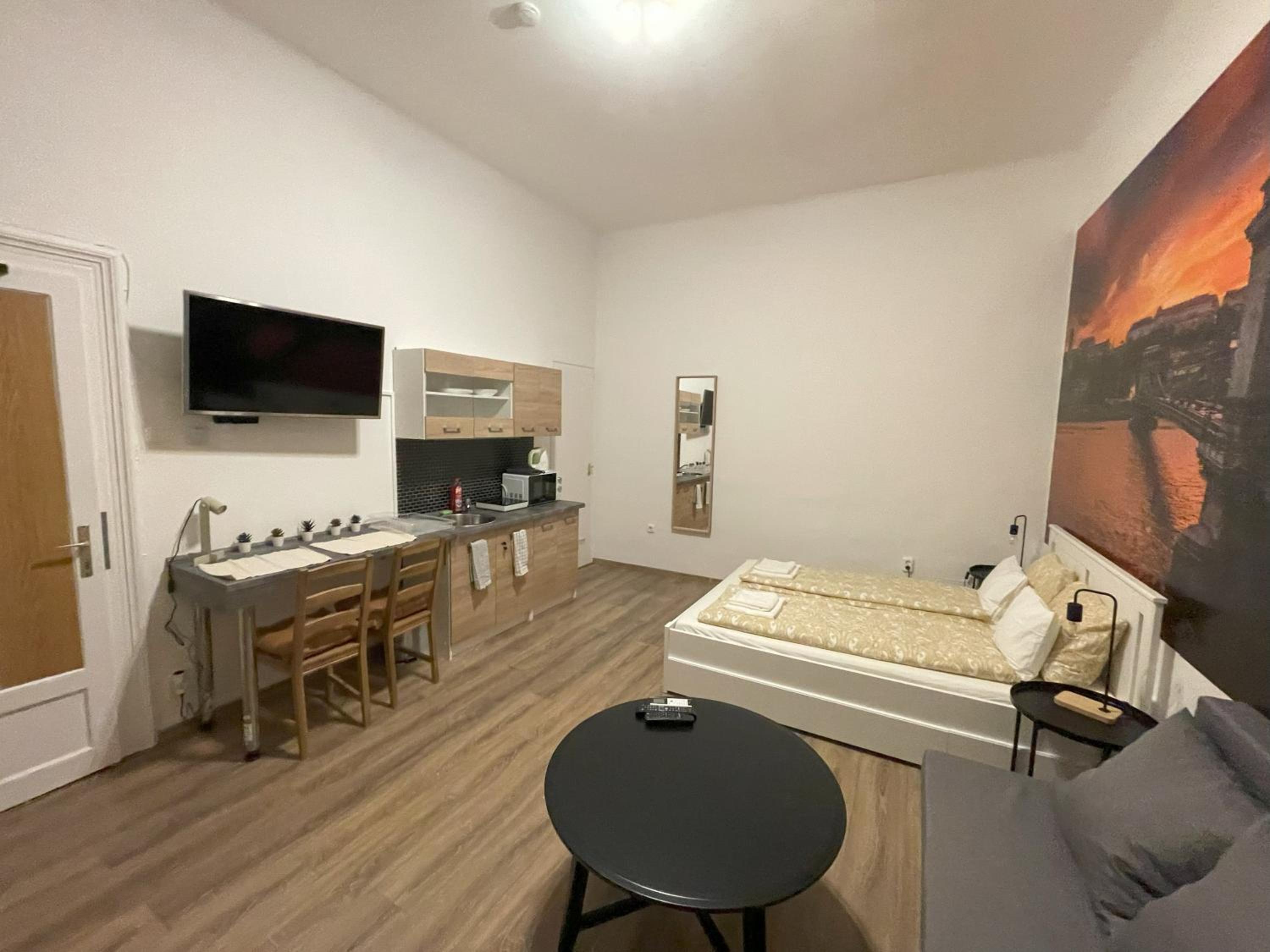MaNo Guesthouse Budapest view 2