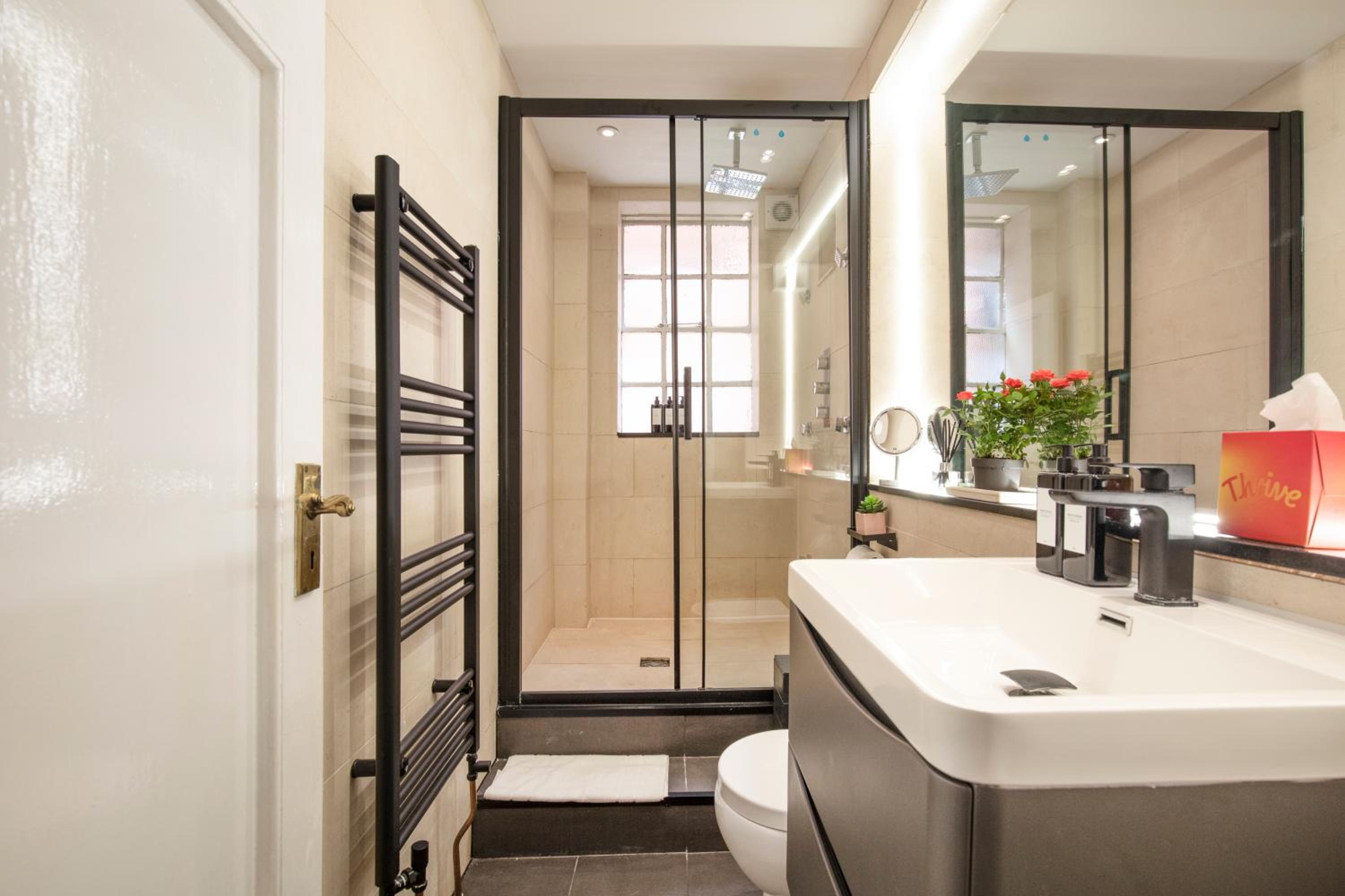 Modern Quiet 1 bed Flat -Mayfair