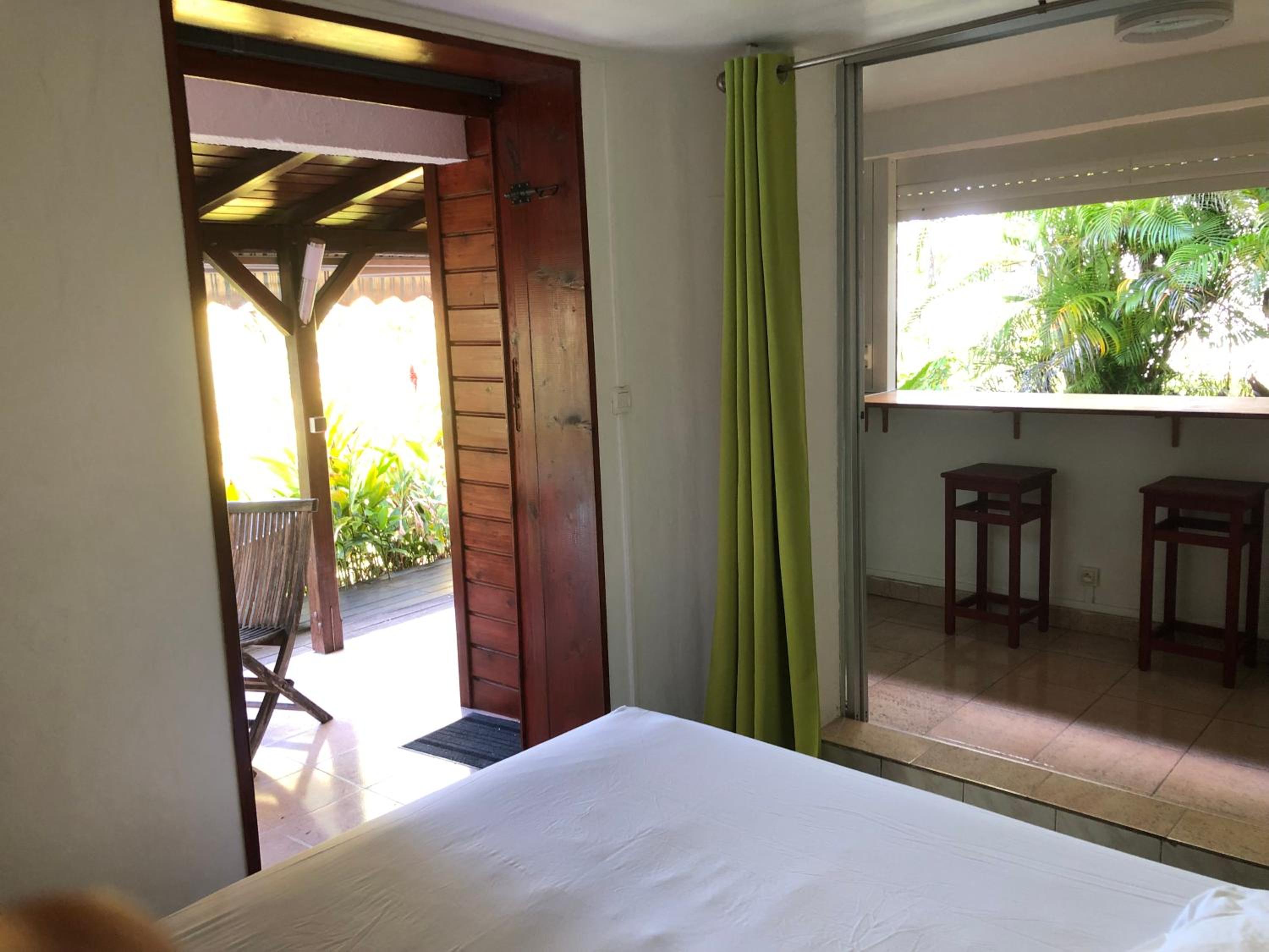 Studio Le Gosier, Wi-Fi, piscine dans gîte view 4
