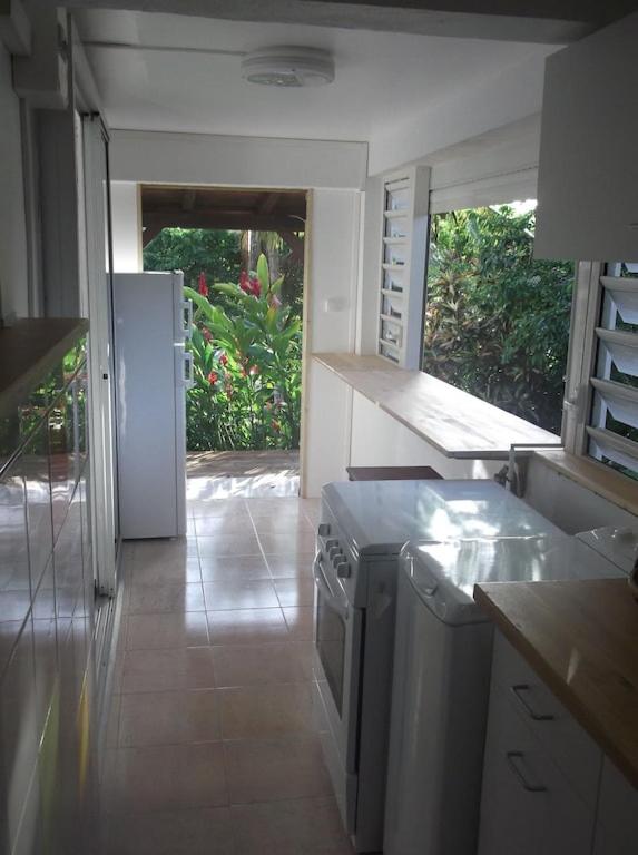 Studio Le Gosier, Wi-Fi, piscine dans gîte view 2