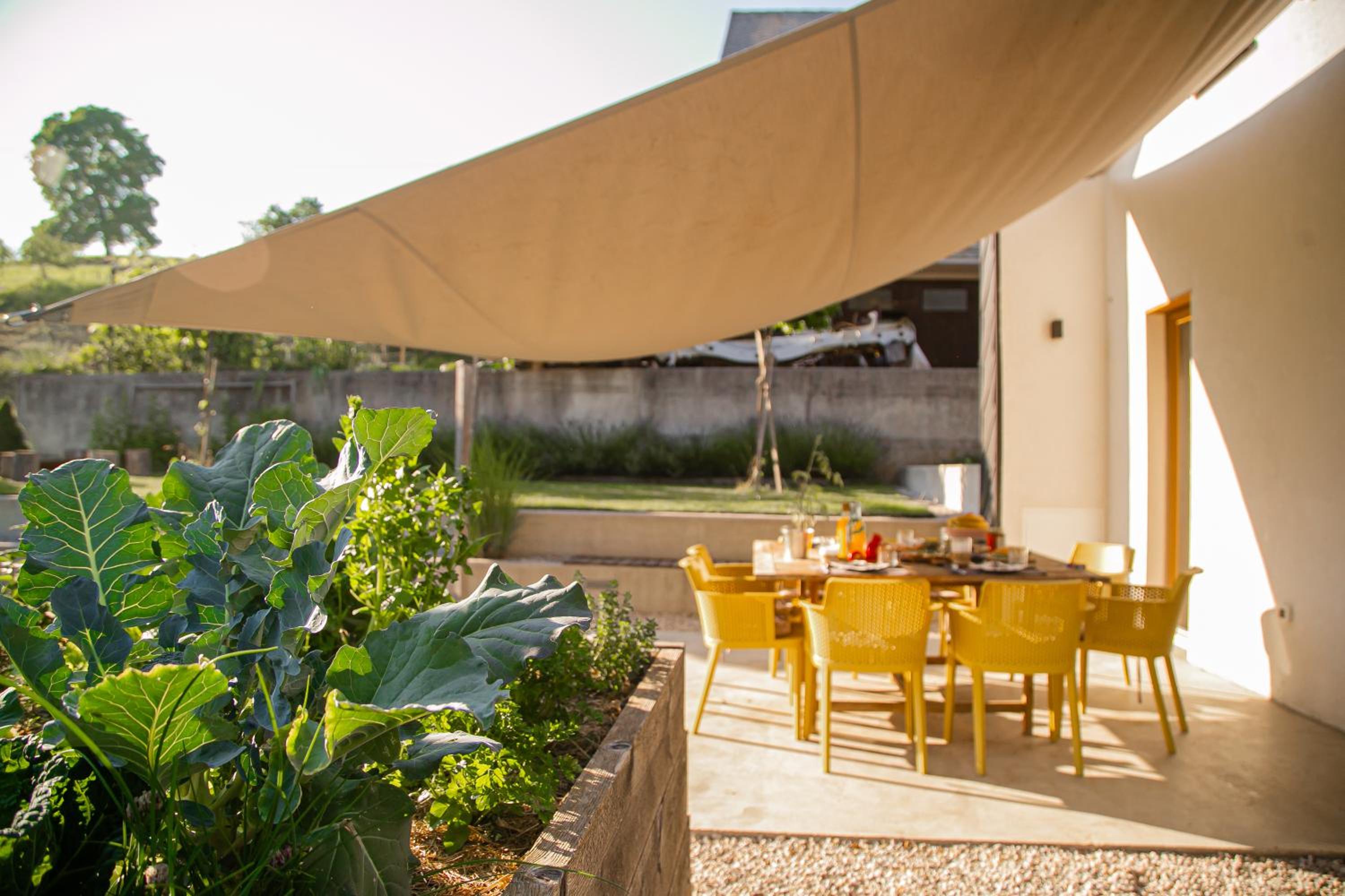 Modern house T&D for 7 pax with spacious garden