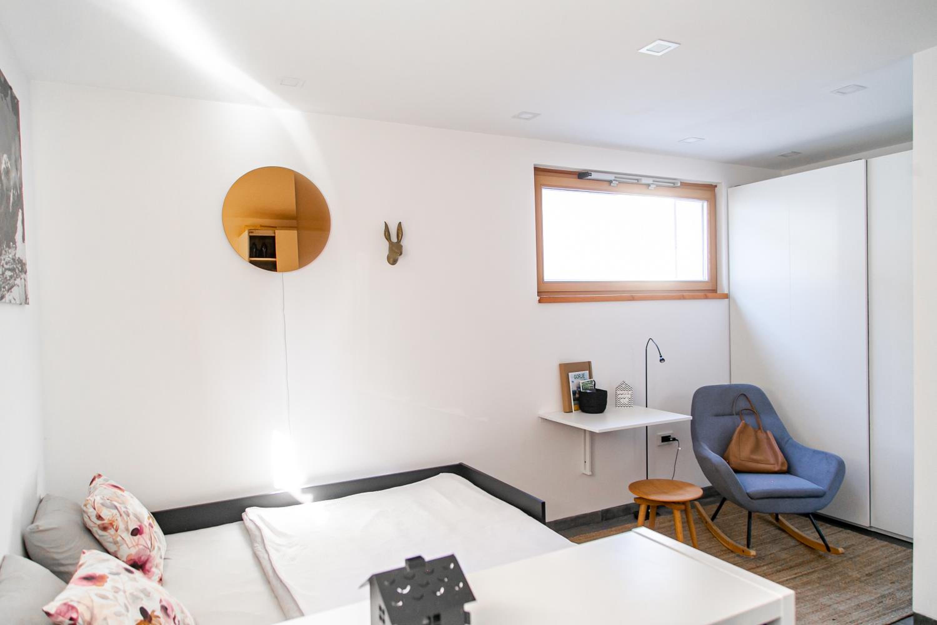 Modern house T&D for 7 pax with spacious garden