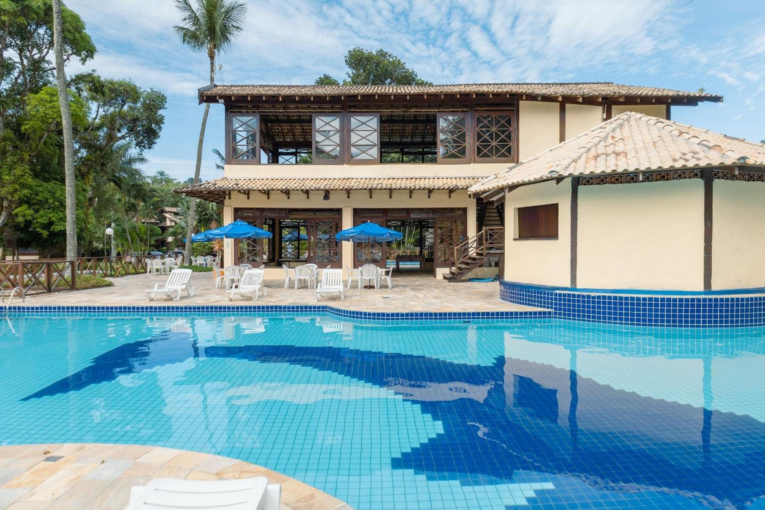 Flats de 1 e 2 dorm a 50m da Praia Maresias - Cond Lazer Completo