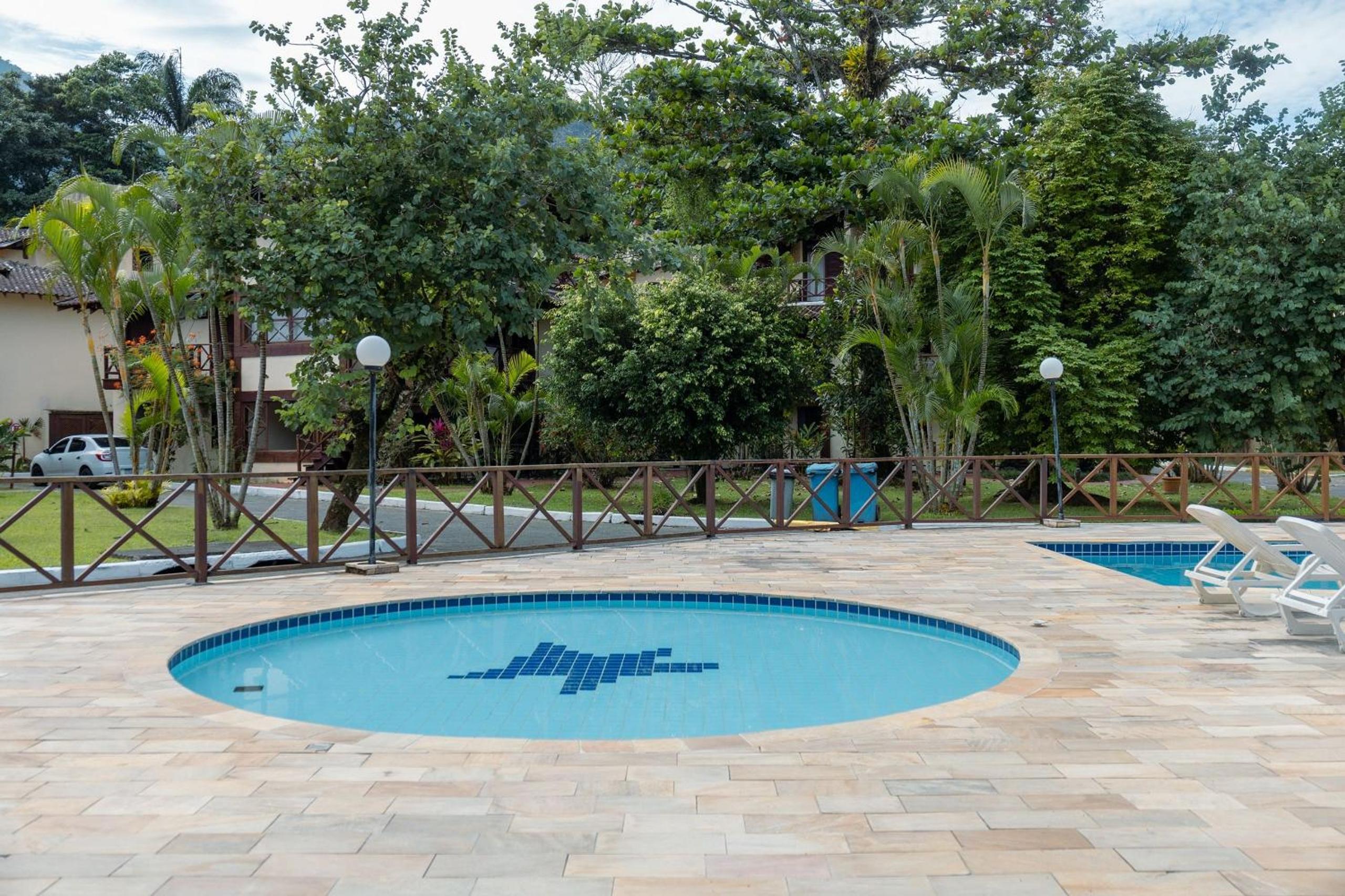 Flats de 1 e 2 dorm a 50m da Praia Maresias - Cond Lazer Completo
