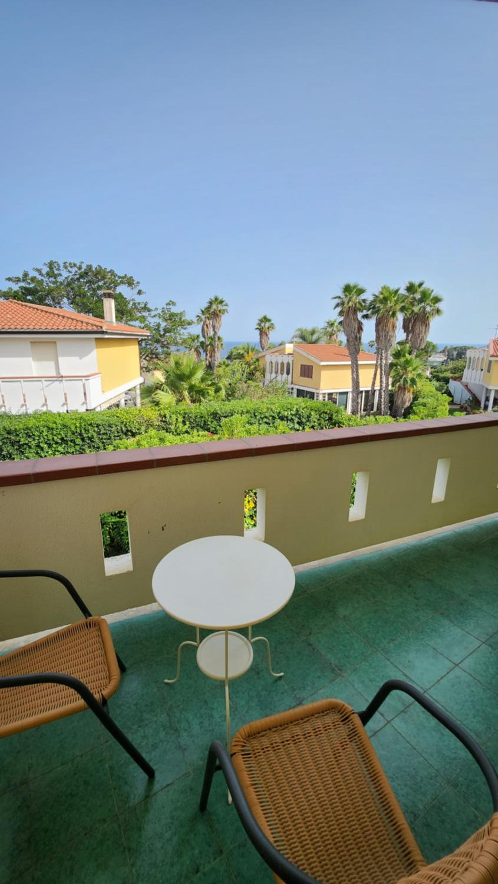Sea's Chalet view 3