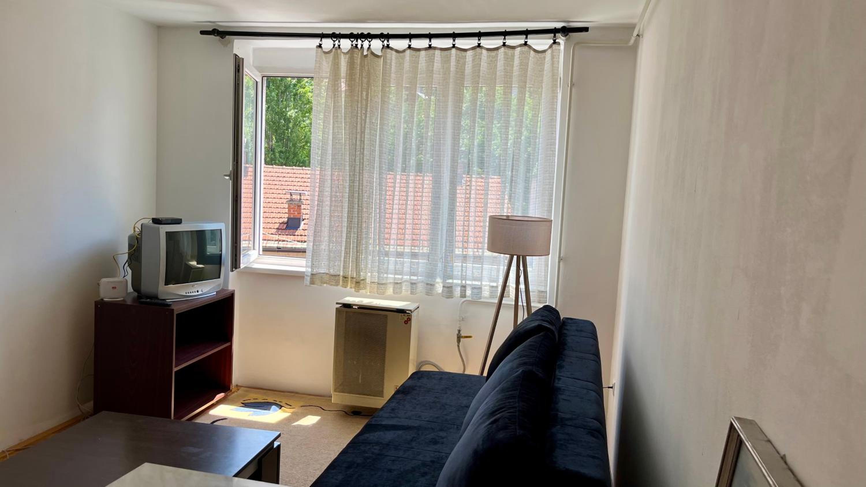 Mini studio